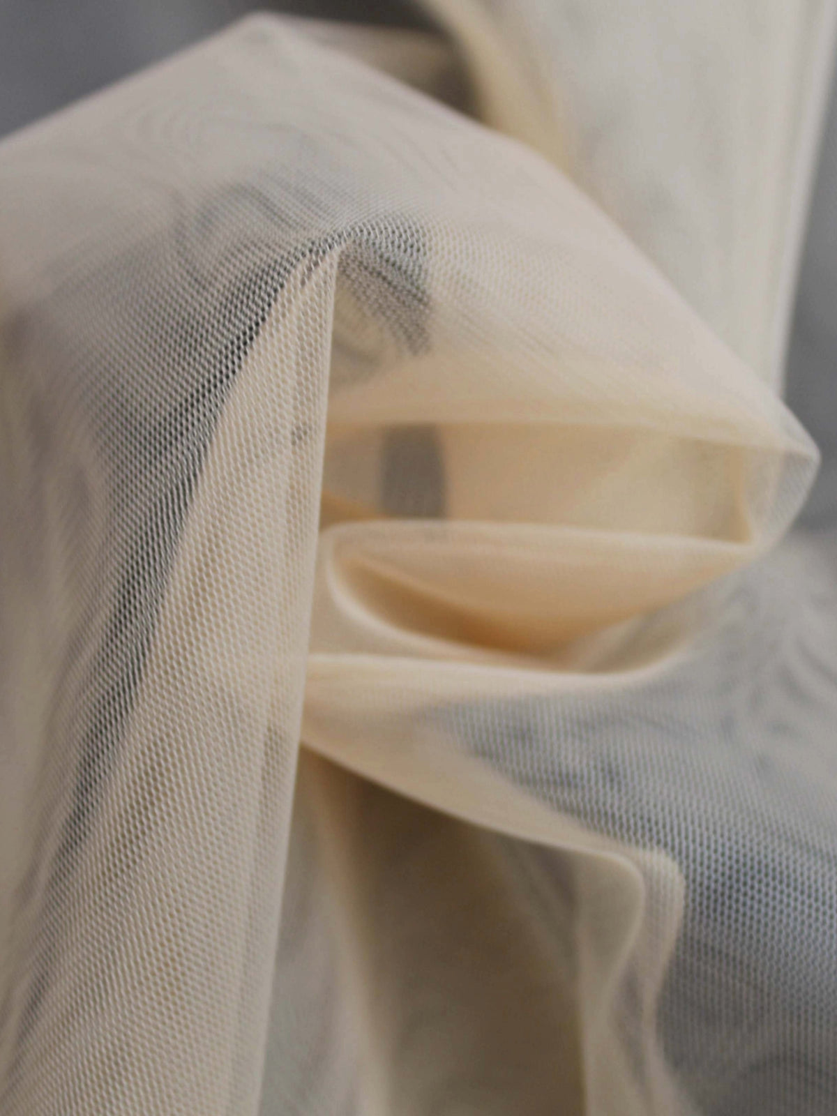 Tulle extensible pour peaux foncées - TU0003