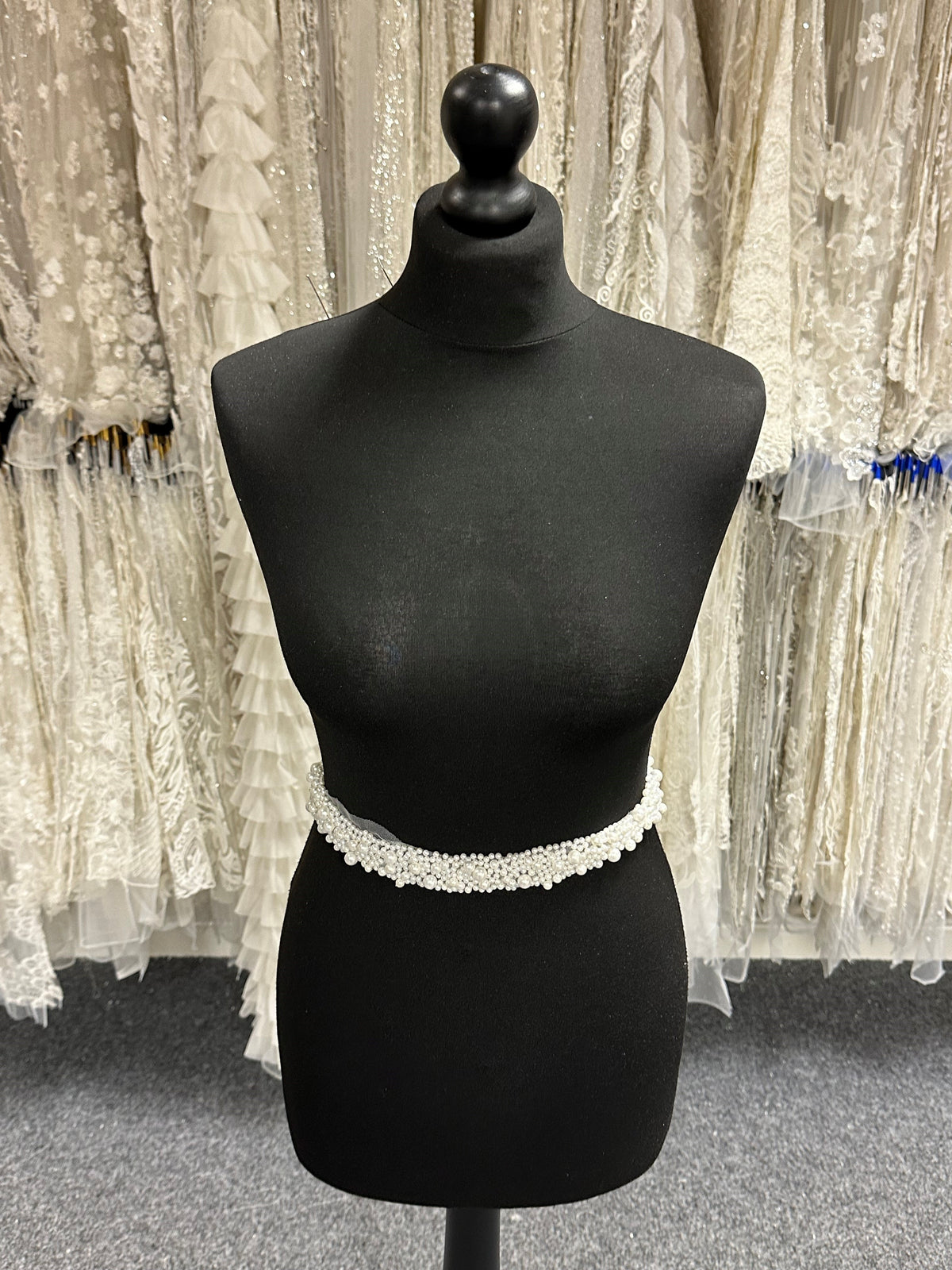 Garniture de robe en perles - Languette