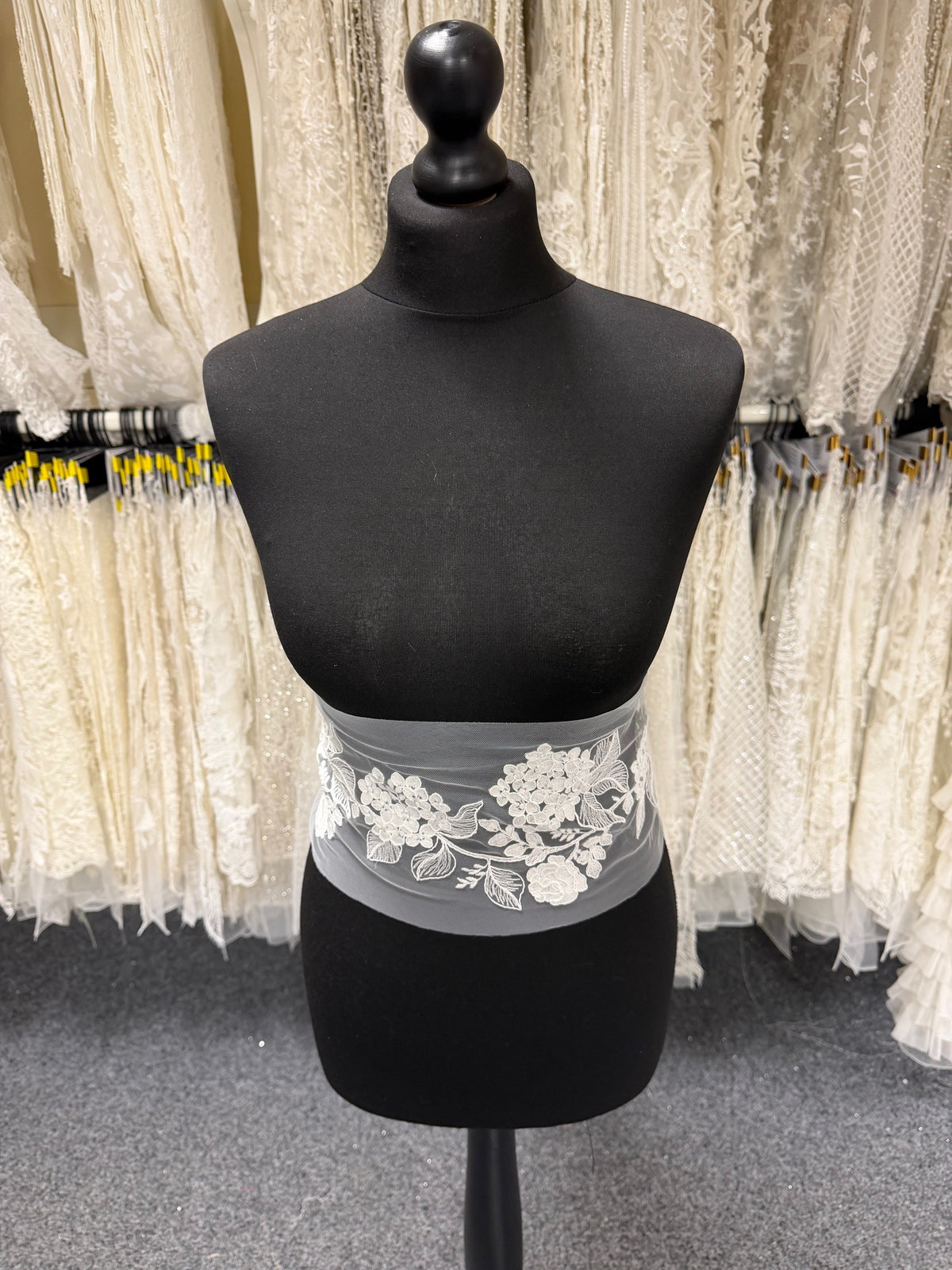 Passementerie dentelle italienne ivoire - Ticino