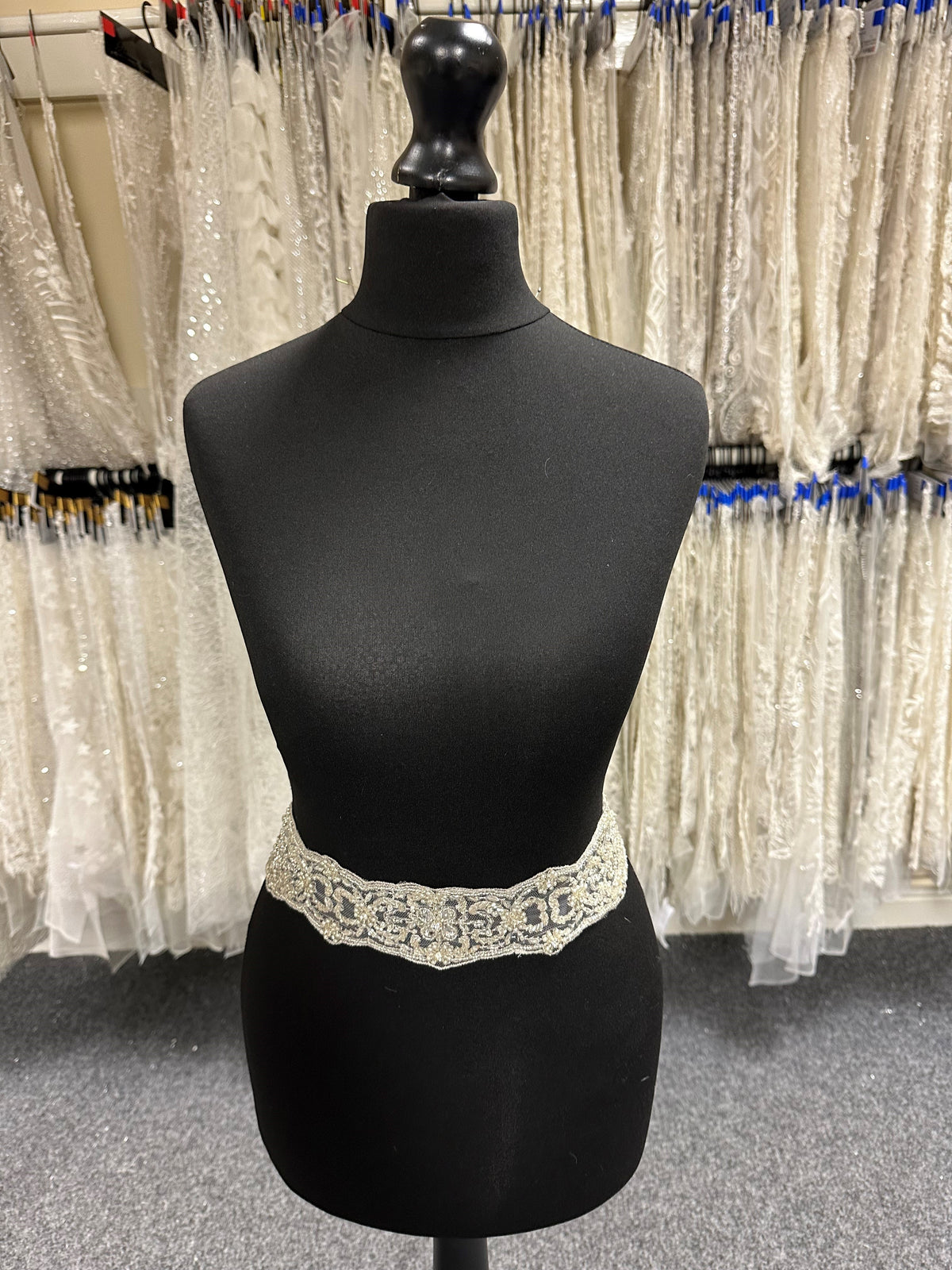 Garniture en cristal ivoire et perles – Cute