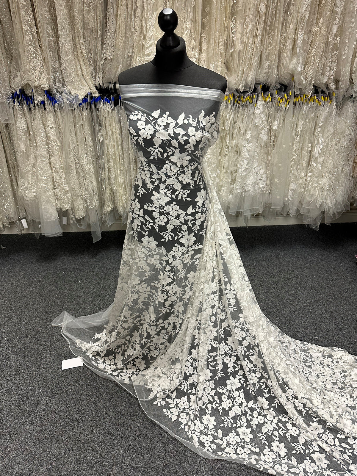 Ivory Embroidered Lace - X579