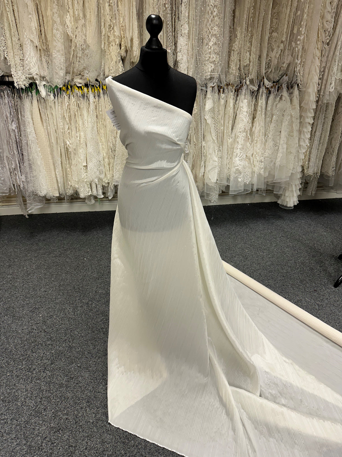 Satin froissé ivoire - Magnitude