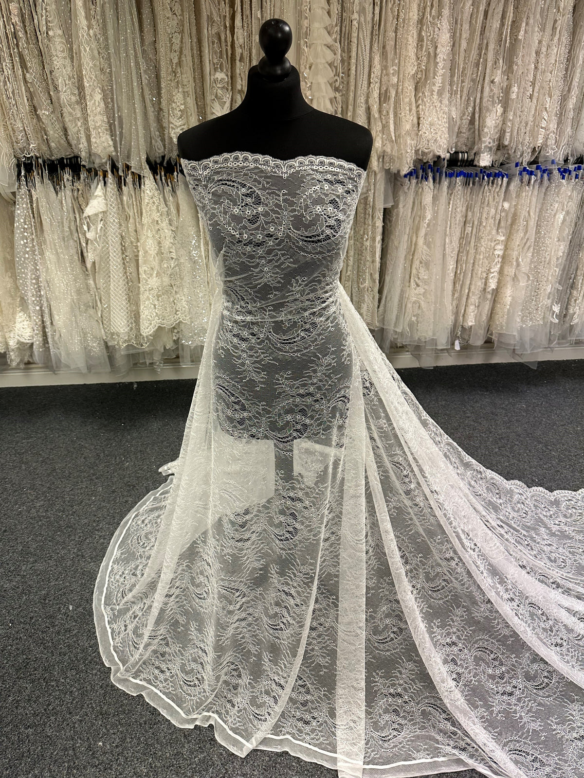 Dentelle de mariée Raschel ivoire - Jessie