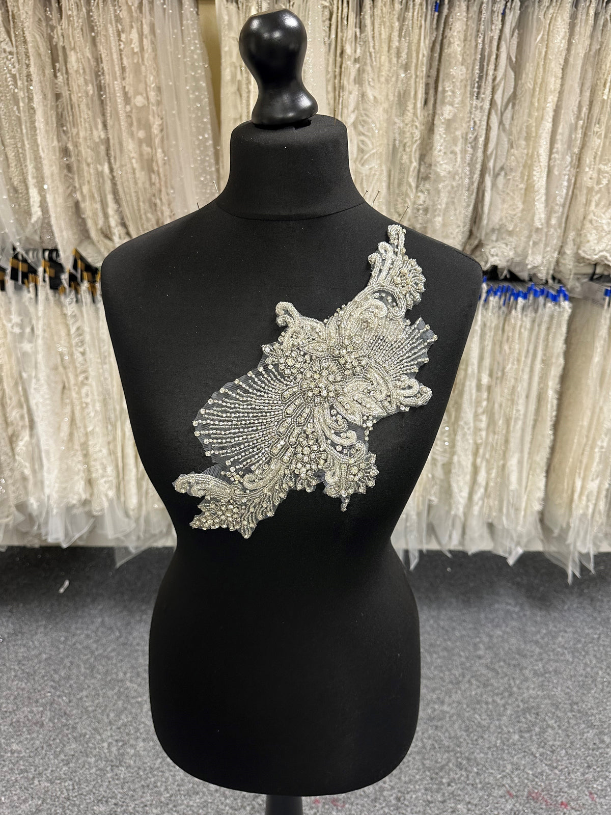 Applique en cristal brodée – Hercules