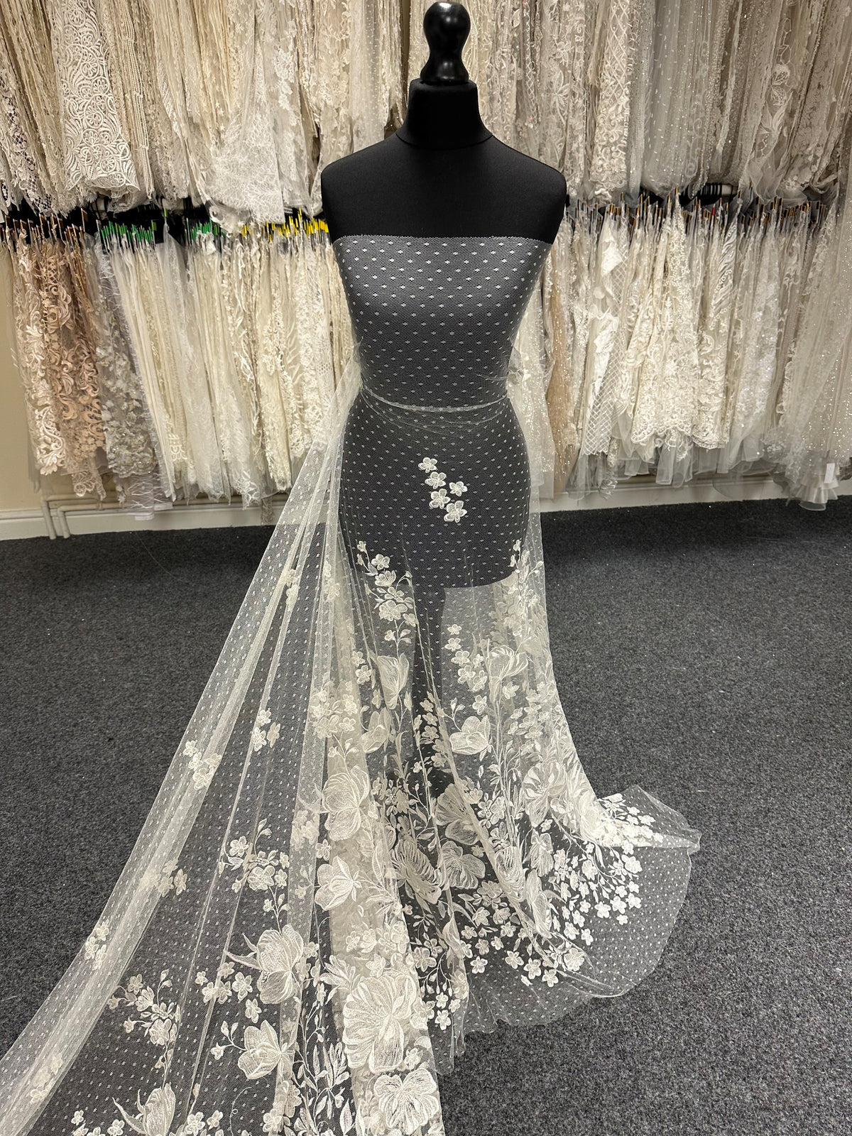 Dentelle brodée italienne ivoire - Landry