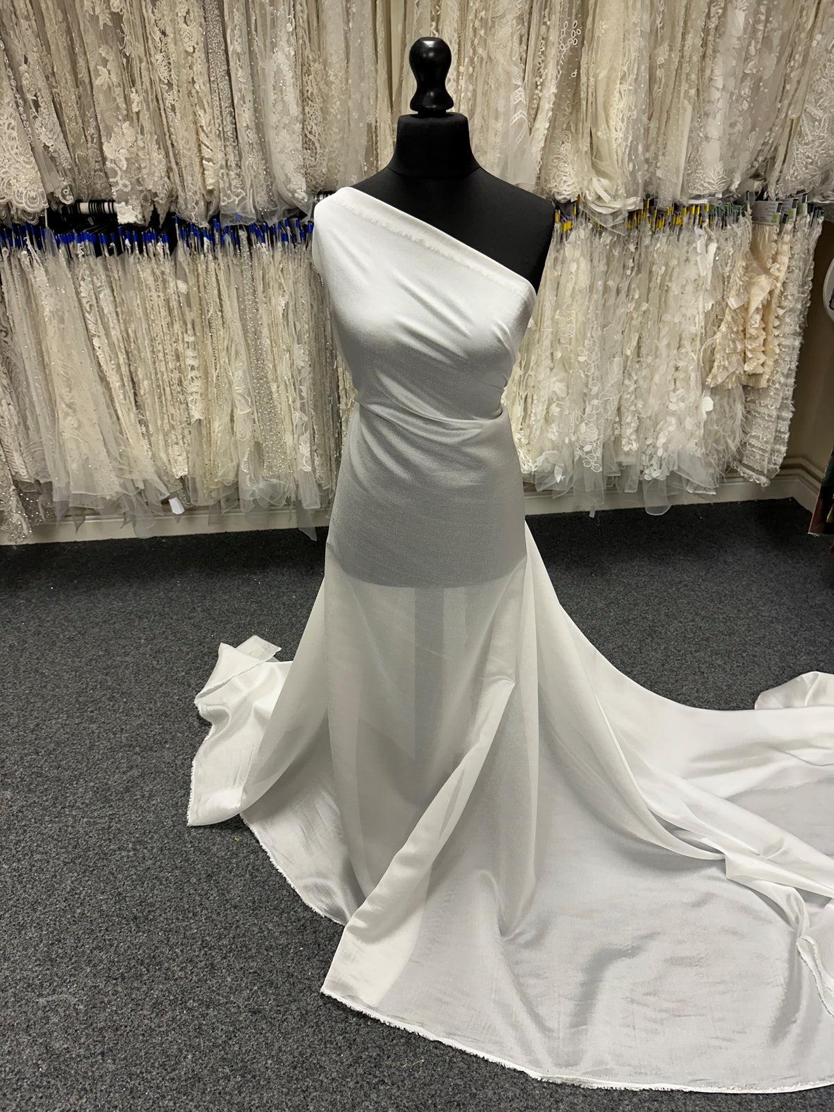 Organdi en polyester ivoire - Jocularity