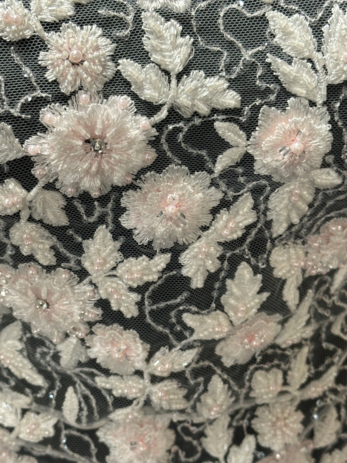 Dentelle perlée ivoire et rose - Cantida