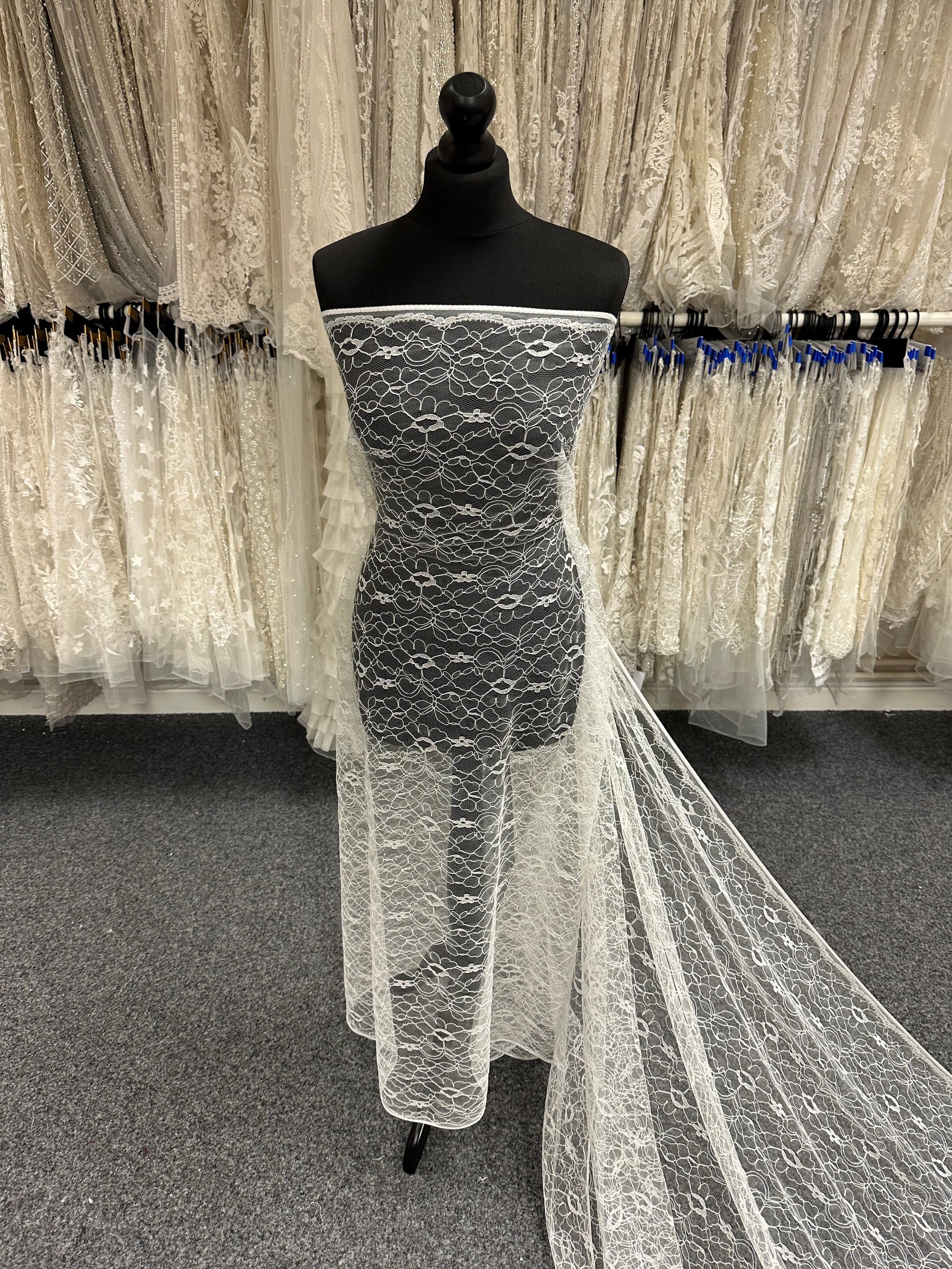 Dentelle ivoire à cordon - Leanne