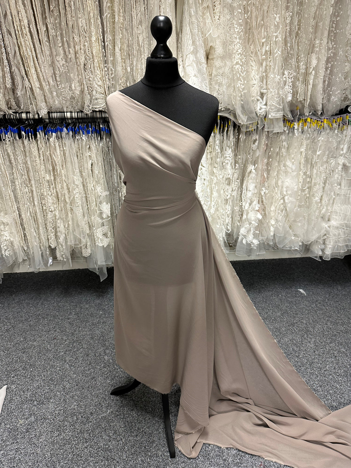 Tissu Mousseline de Polyester Taupe - Serendipity