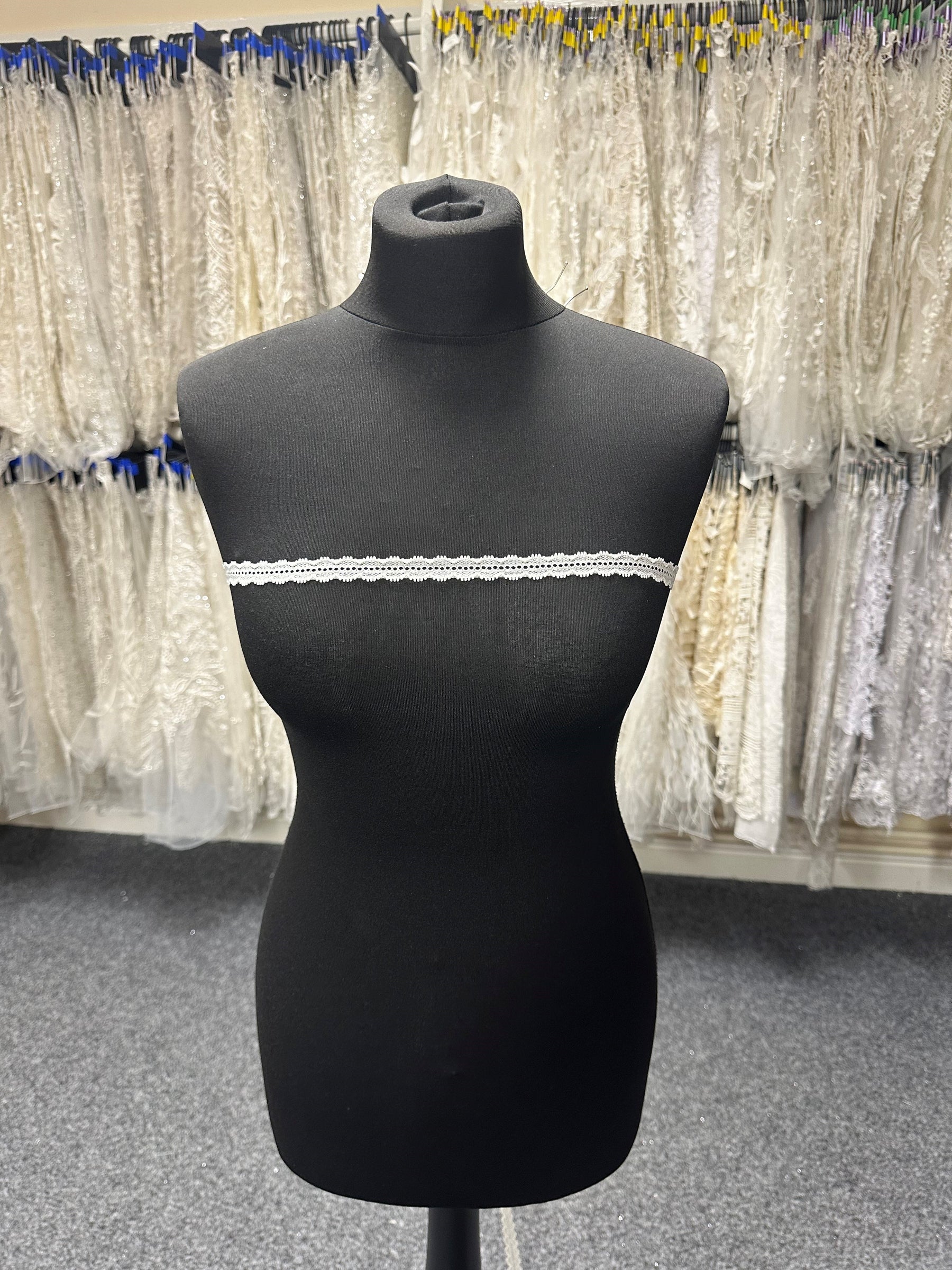 Galon de Dentelle Ivoire - Chestnut