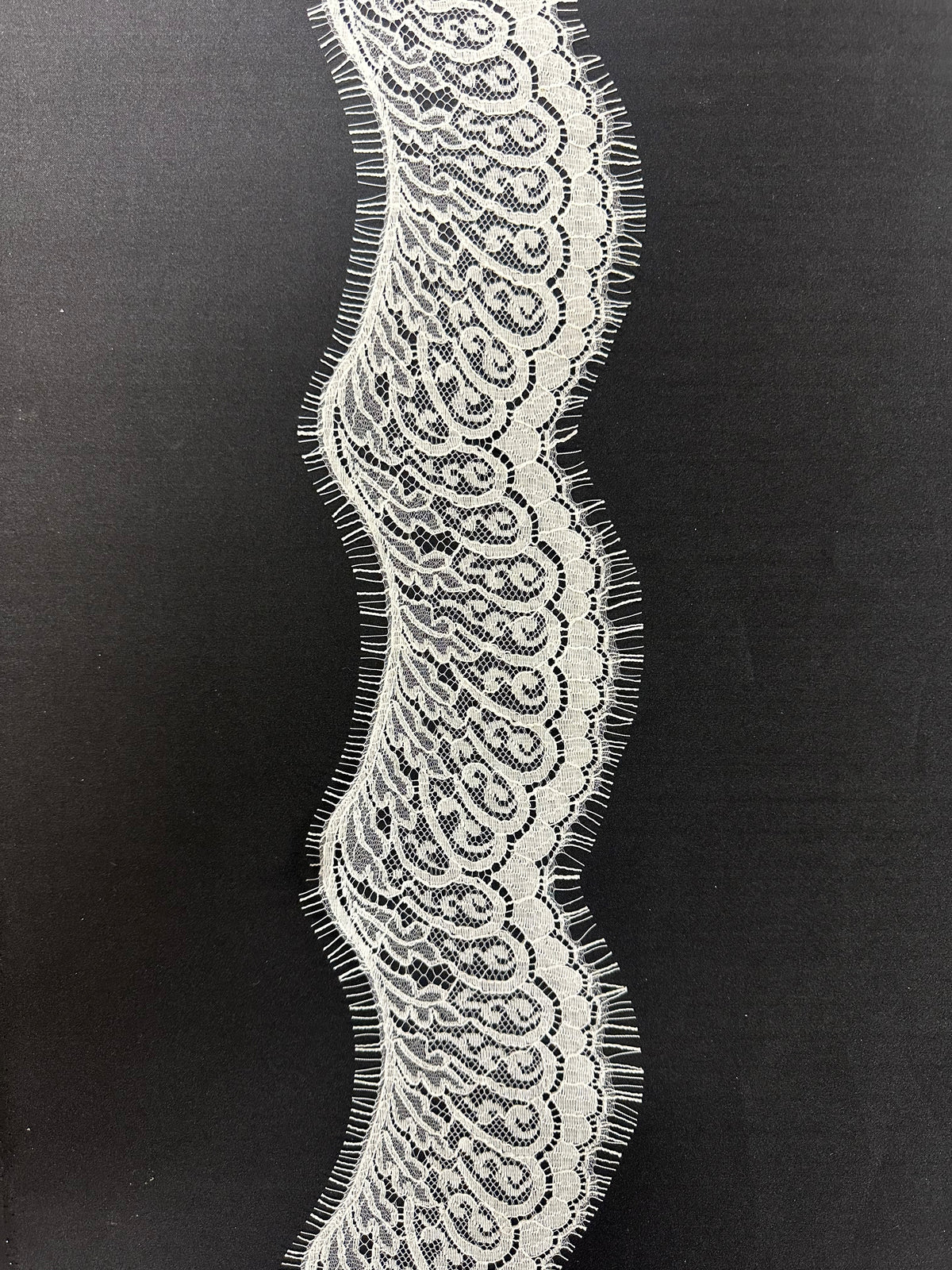 Bordure en dentelle ivoire chantilly - Felicity