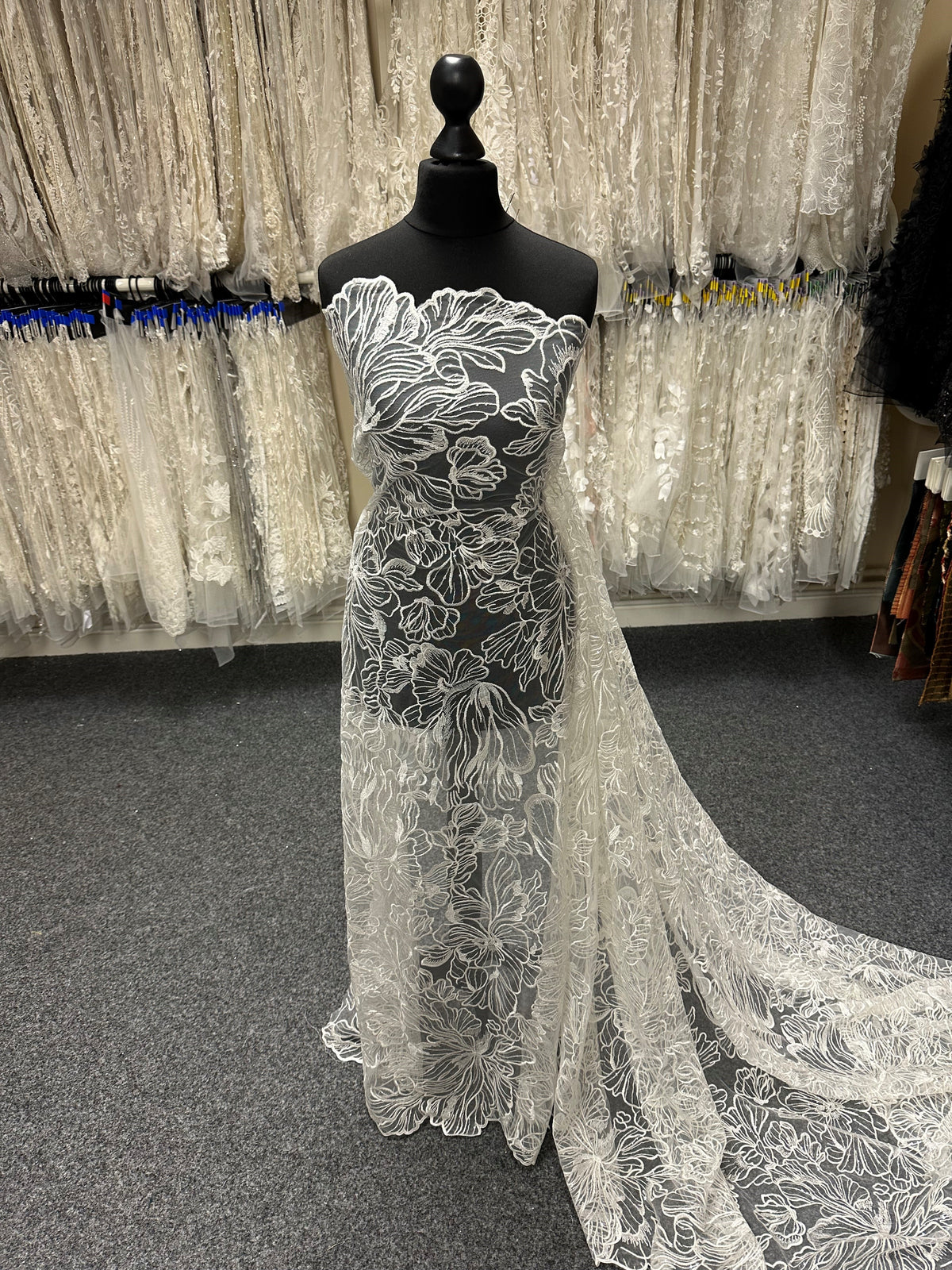 Dentelle Brodée Ivoire - Cosette