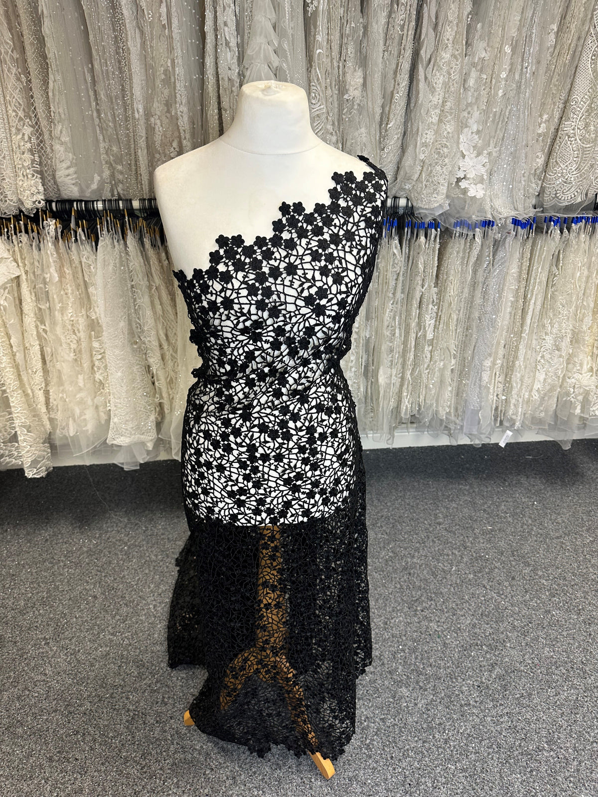 Dentelle Guipure Noire - Ebba