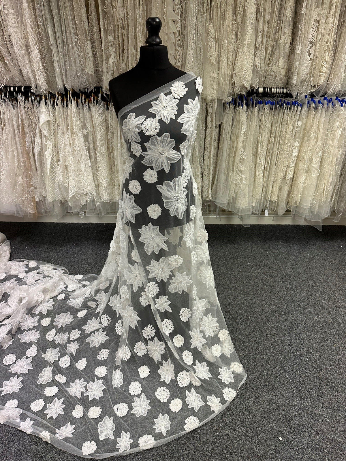 Dentelle florale ivoire - Jude