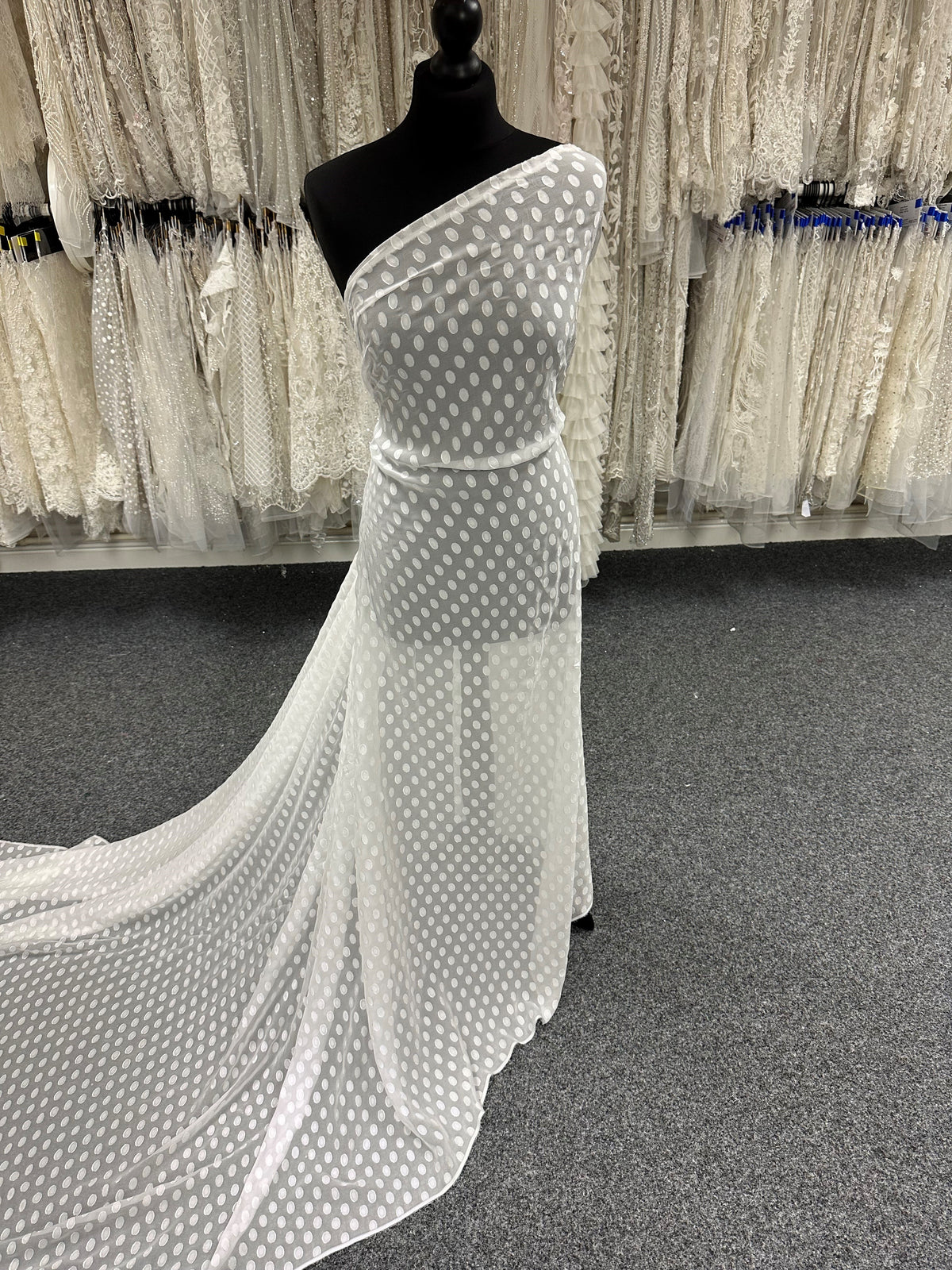 Mousseline de soie ivoire à pois en fil coupé - Renard