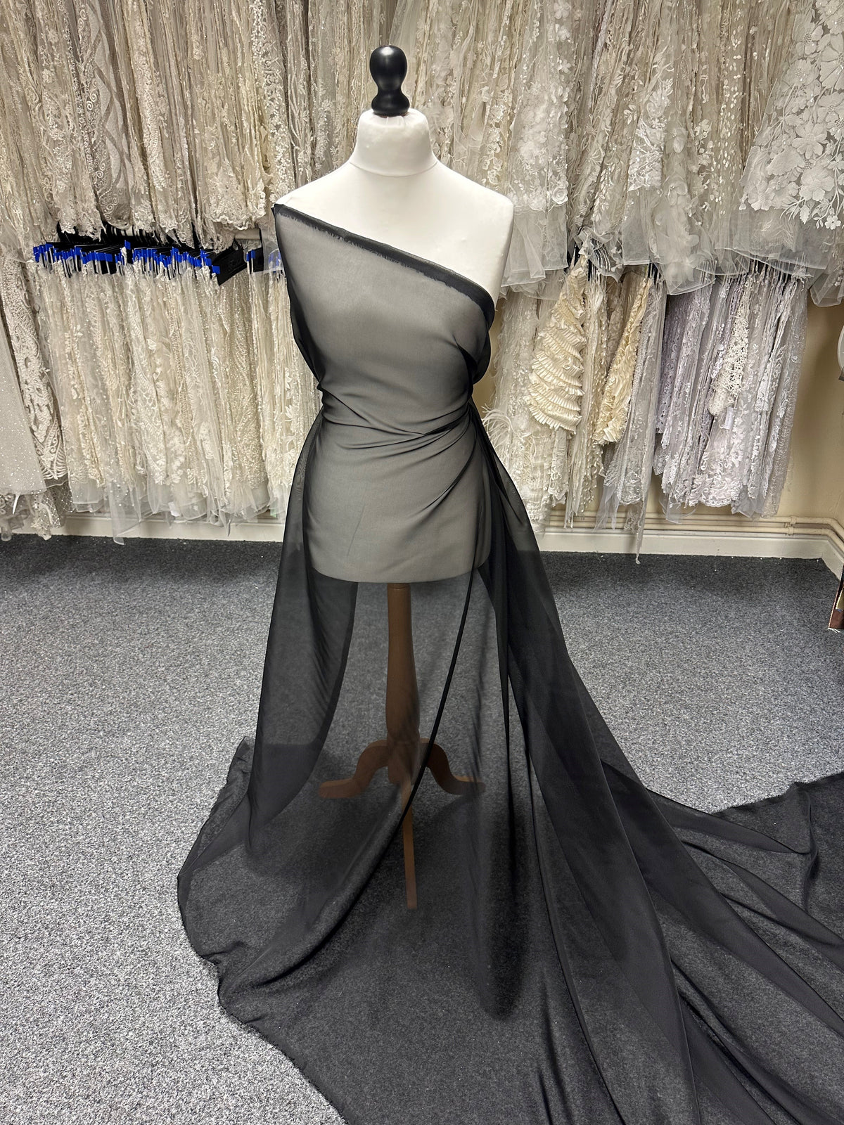 Mousseline de polyester noire - Honesty