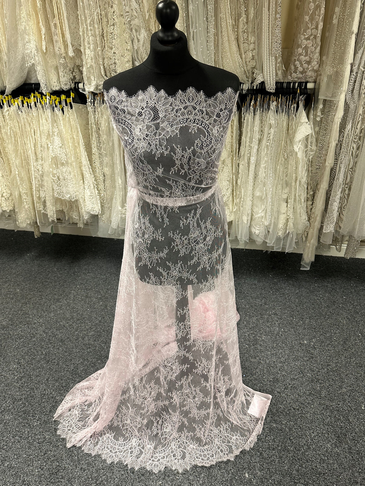 Dentelle Raschel rose - Katherine