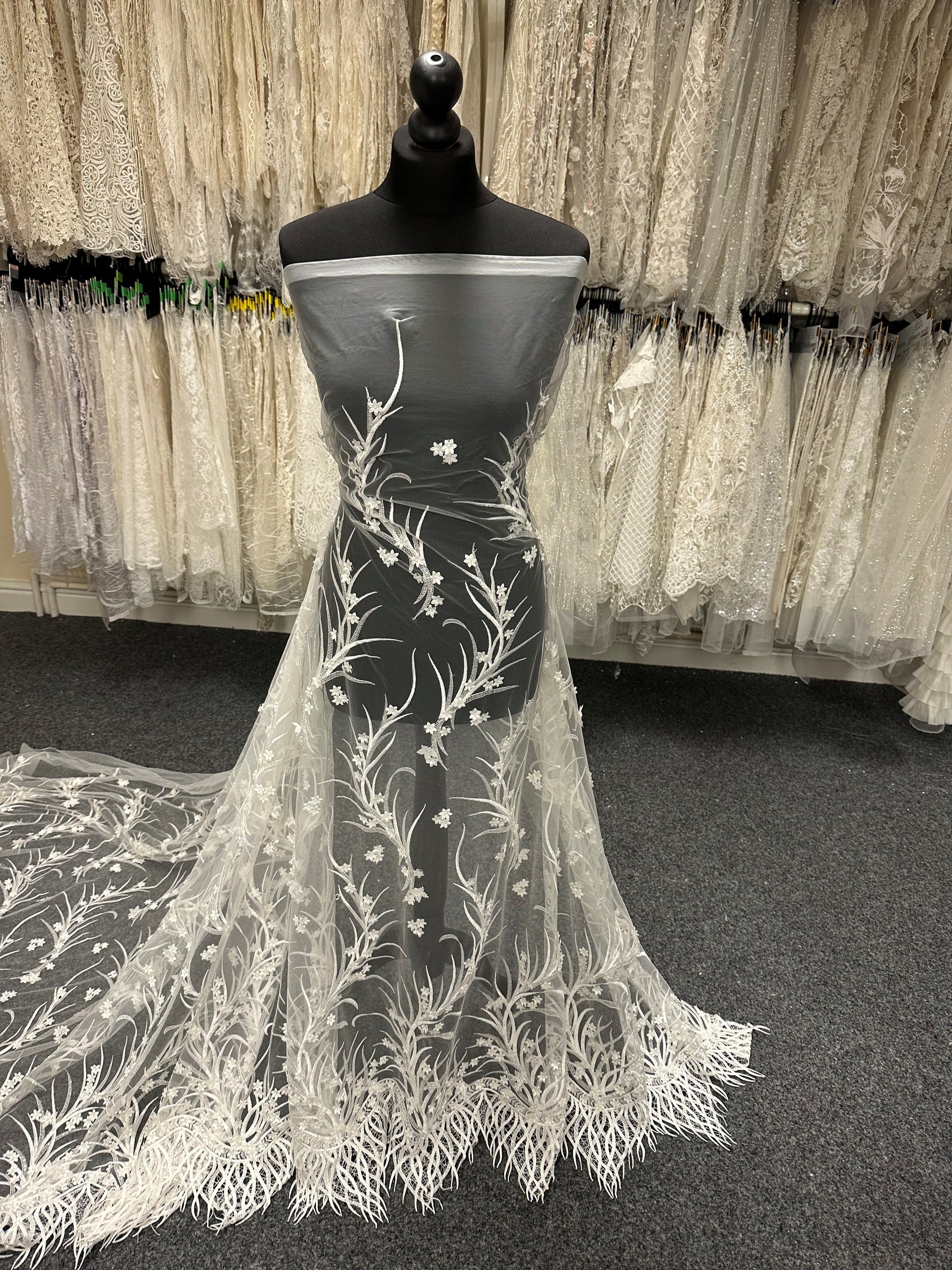 Dentelle Brodée Ivoire - Sonnet