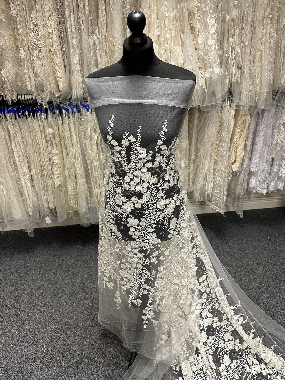 Dentelle brodée italienne ivoire - Spencer