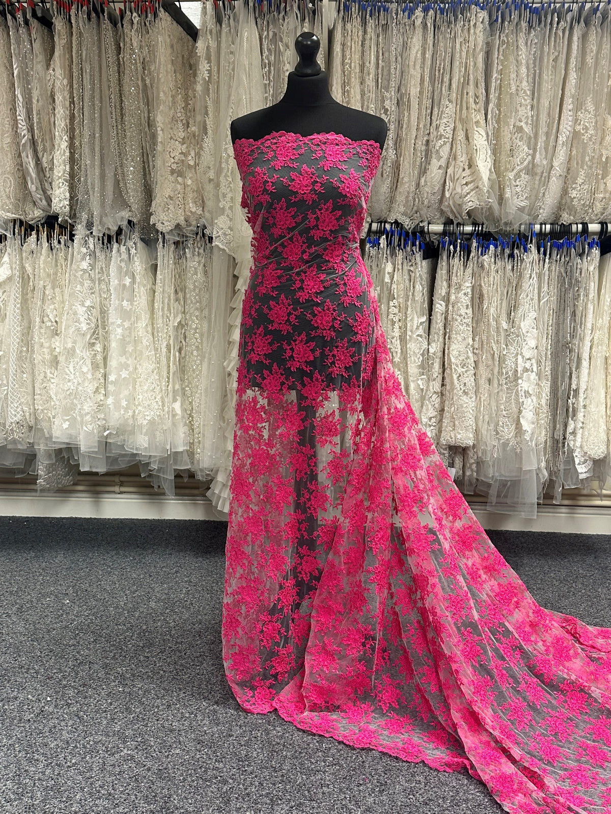 Dentelle rose bonbon - Philippa.