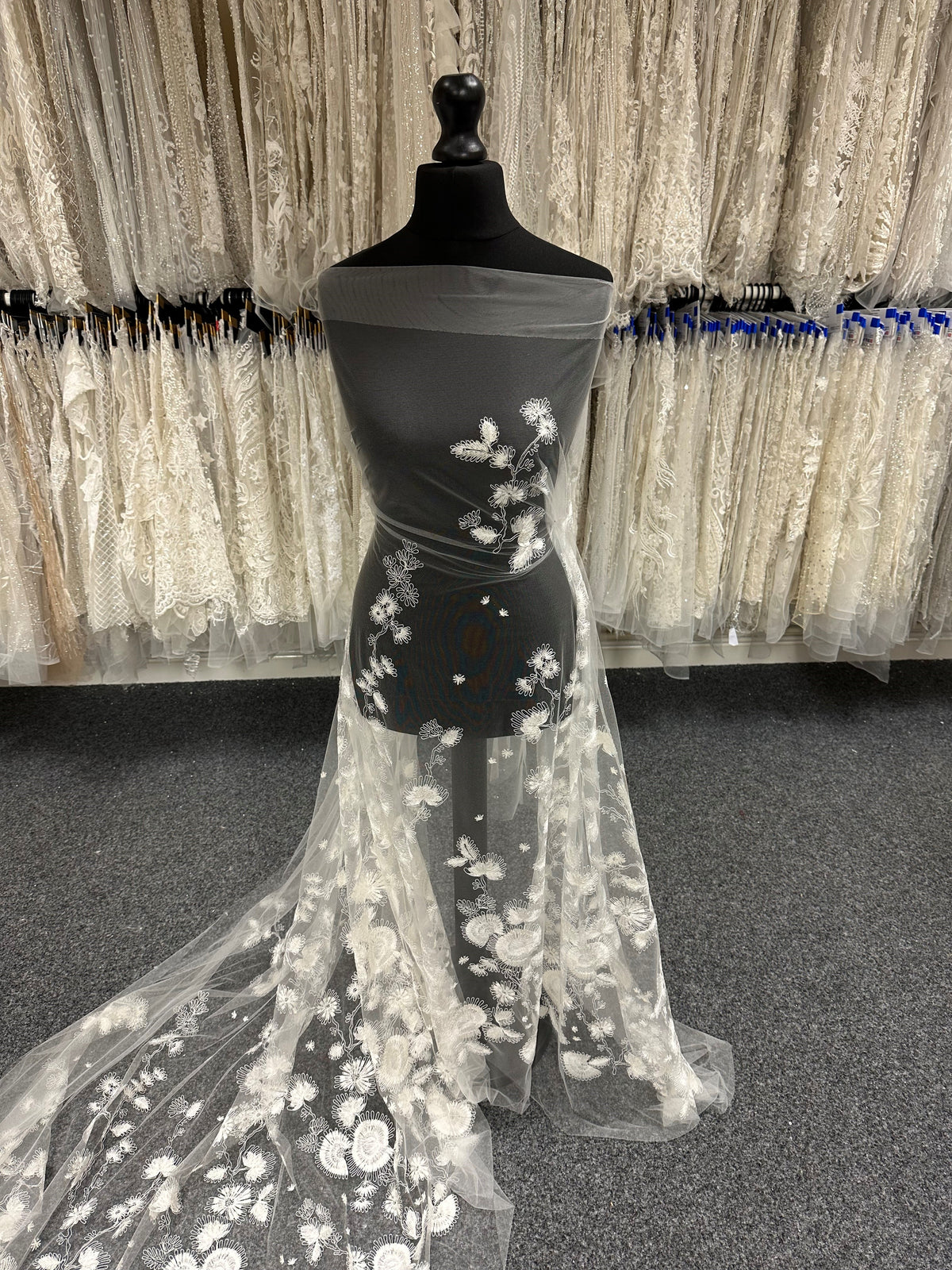 Dentelle brodée italienne ivoire - Koda