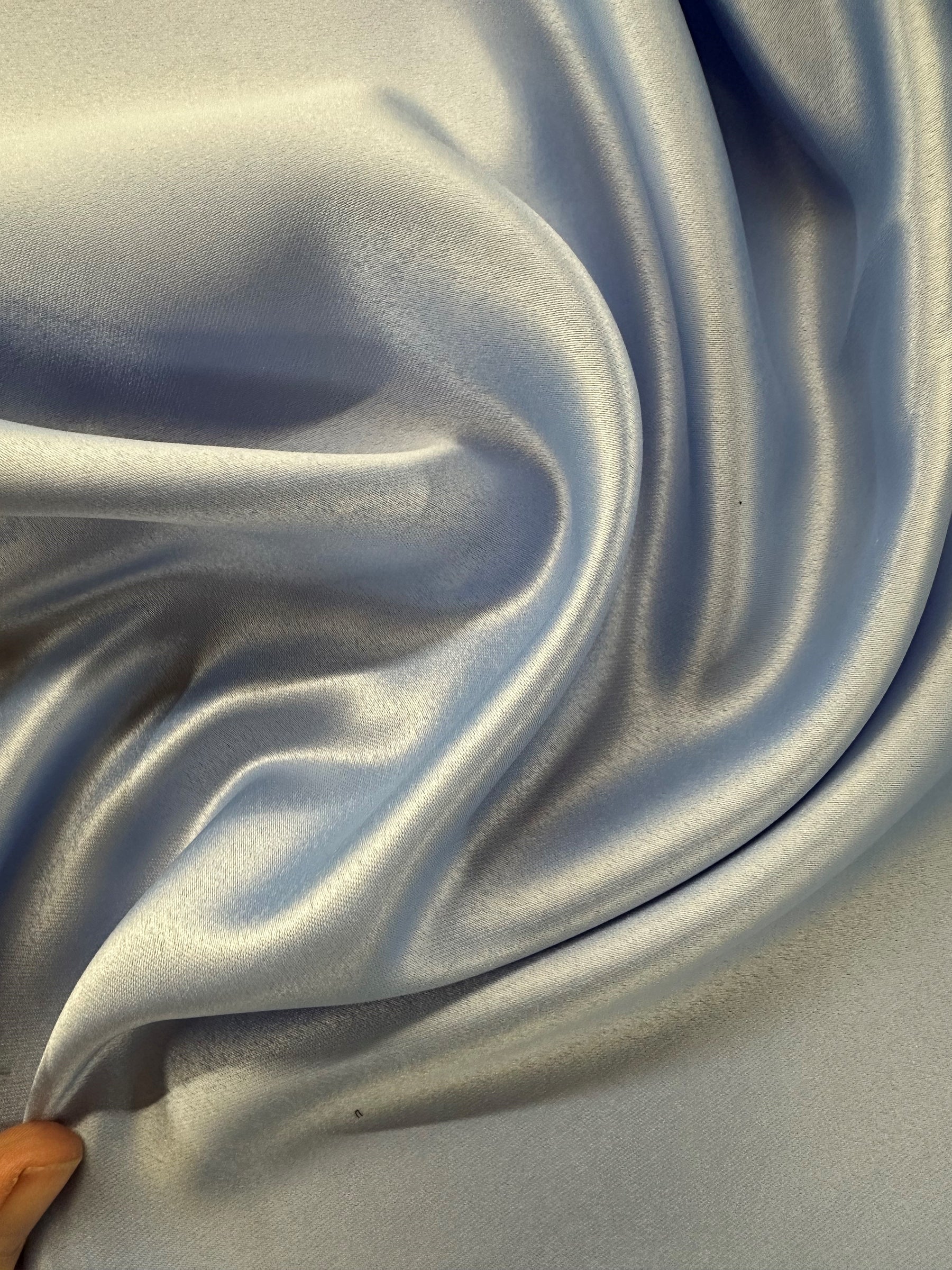 Satin duchesse bleu poudre - Scenery