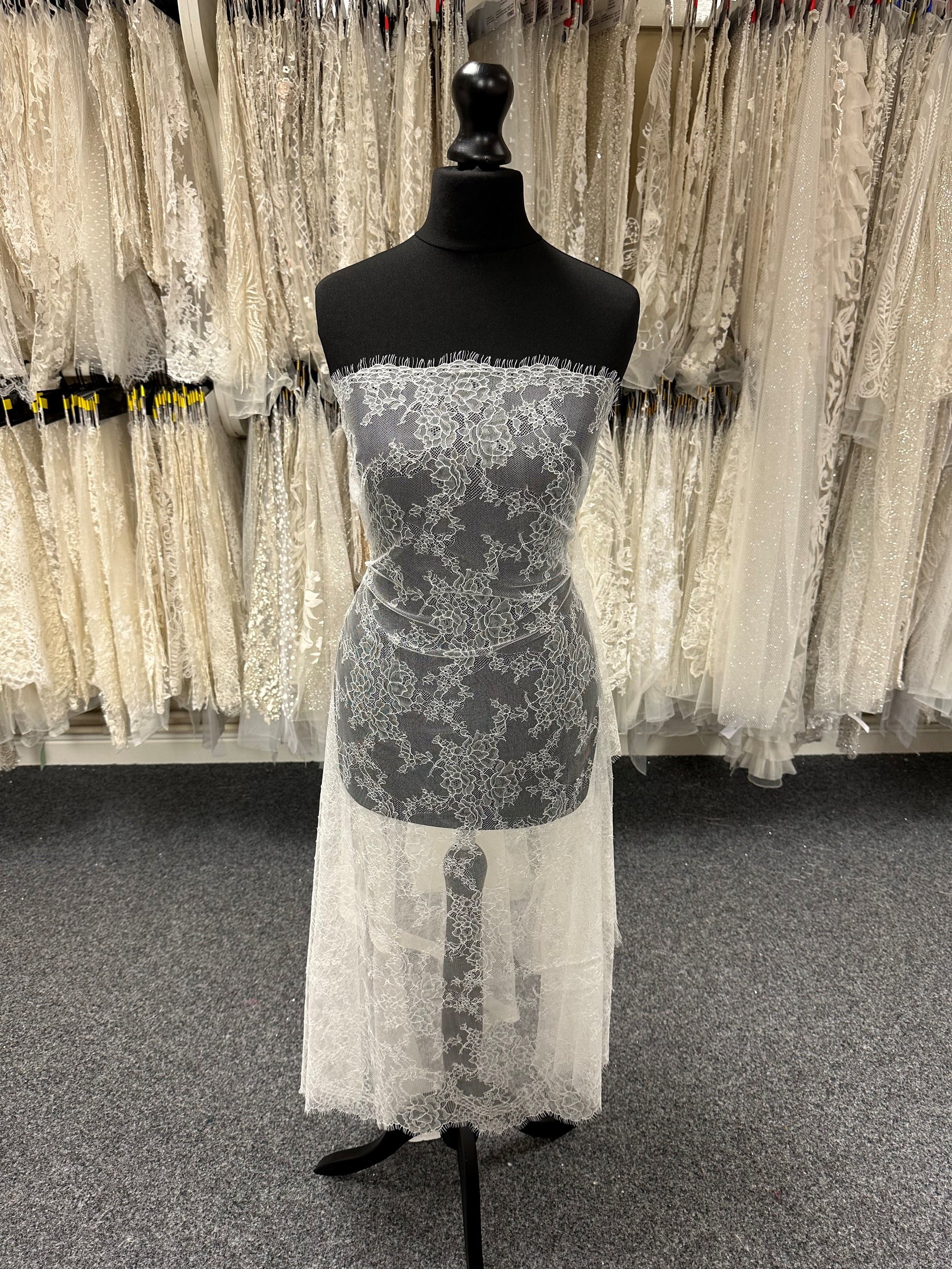 Dentelle Chantilly ivoire - Camden