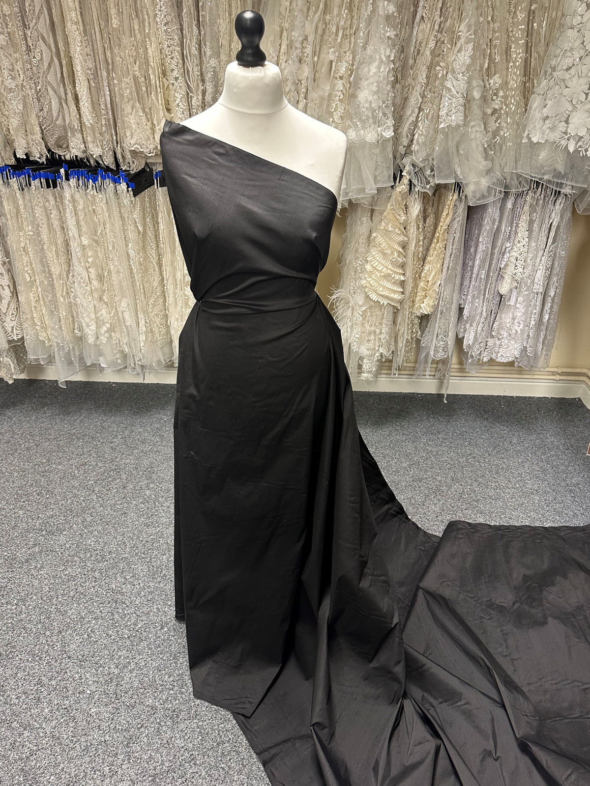 Dupion de Soie Noire - Distinction