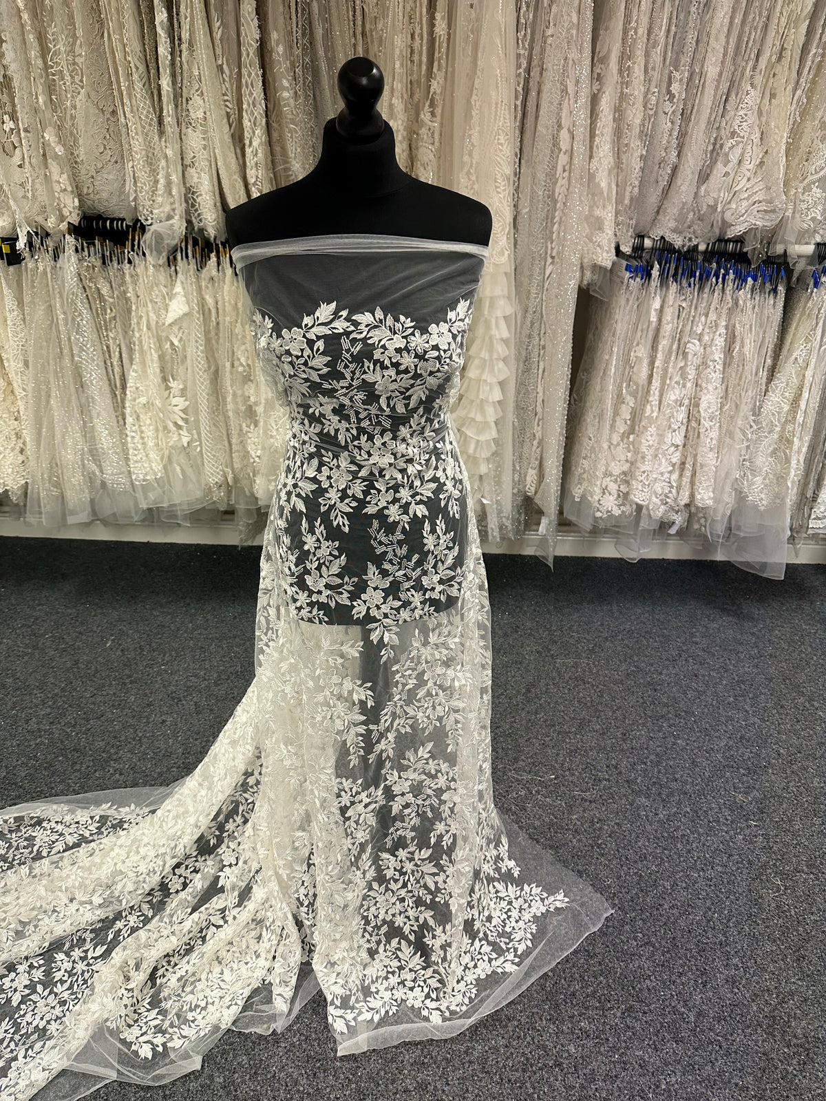 Dentelle brodée ivoire - Nuria