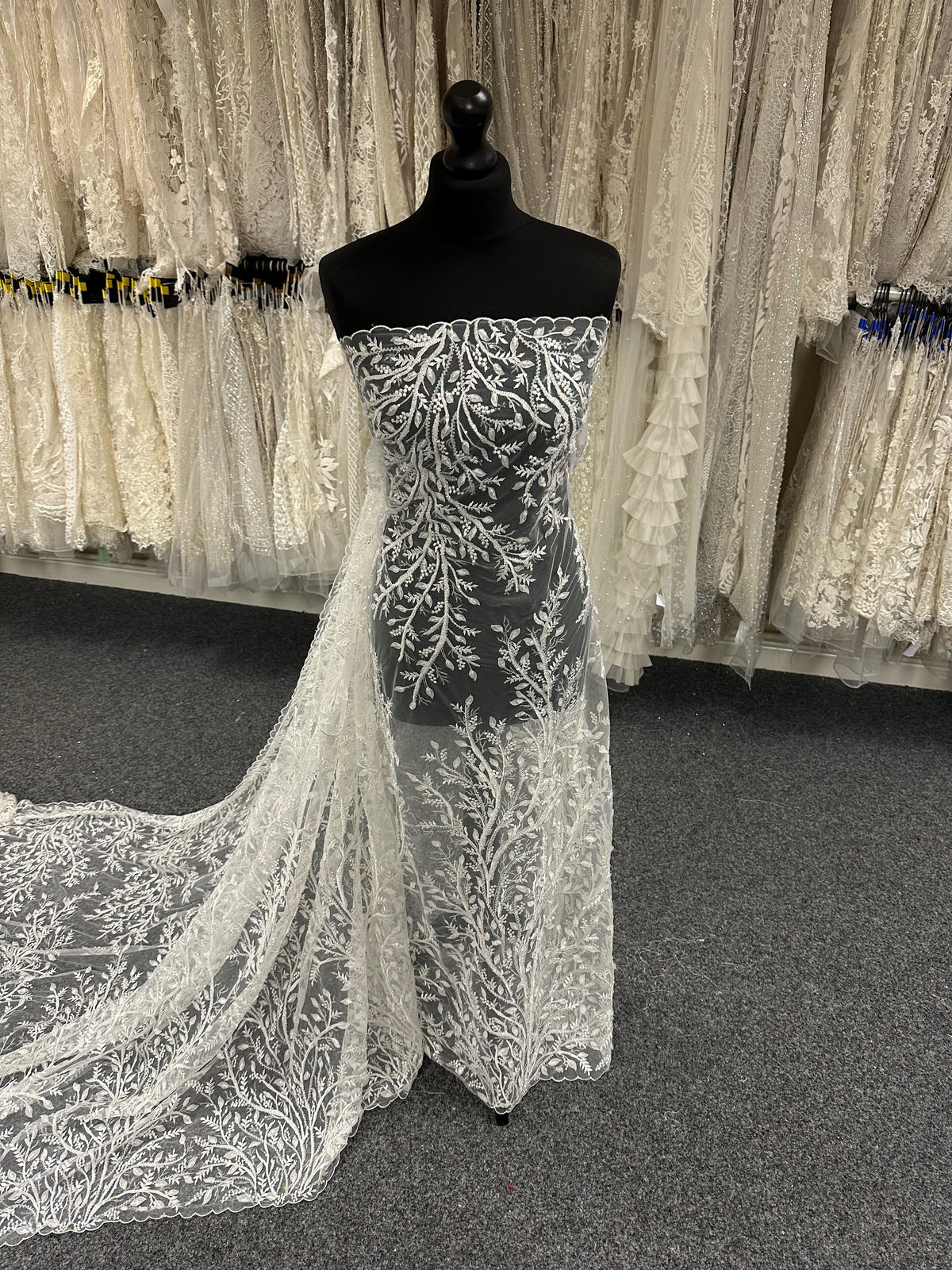 Dentelle laser ivoire - Verena