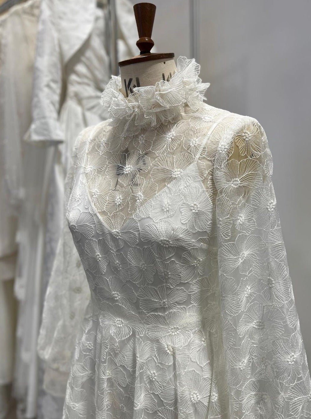 Dentelle brodée ivoire - Arlo