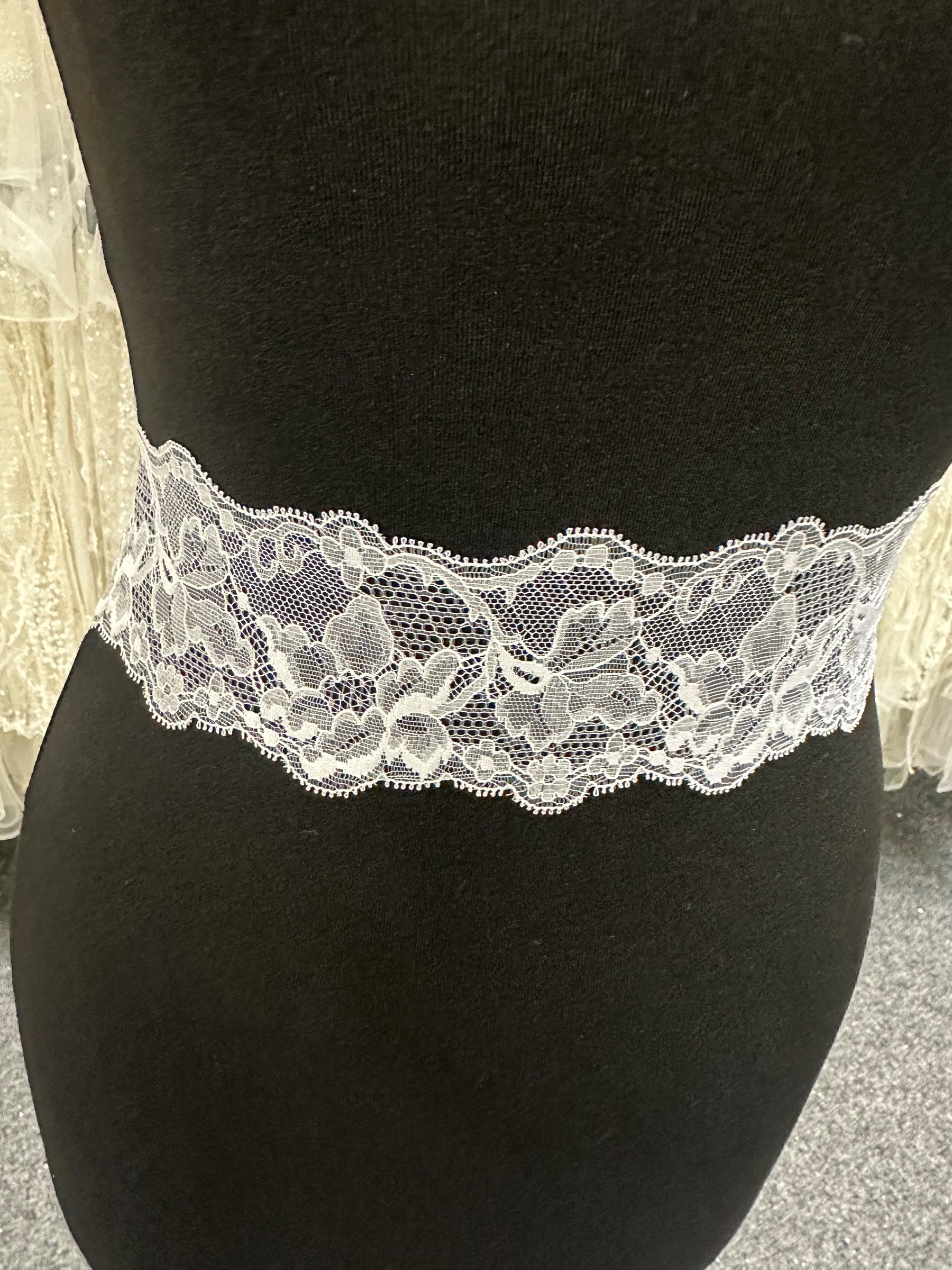 Bordure en dentelle blanche - Amanda