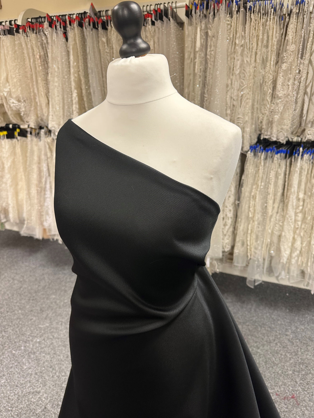 Mikado en soie mélangée noire - Jamboree