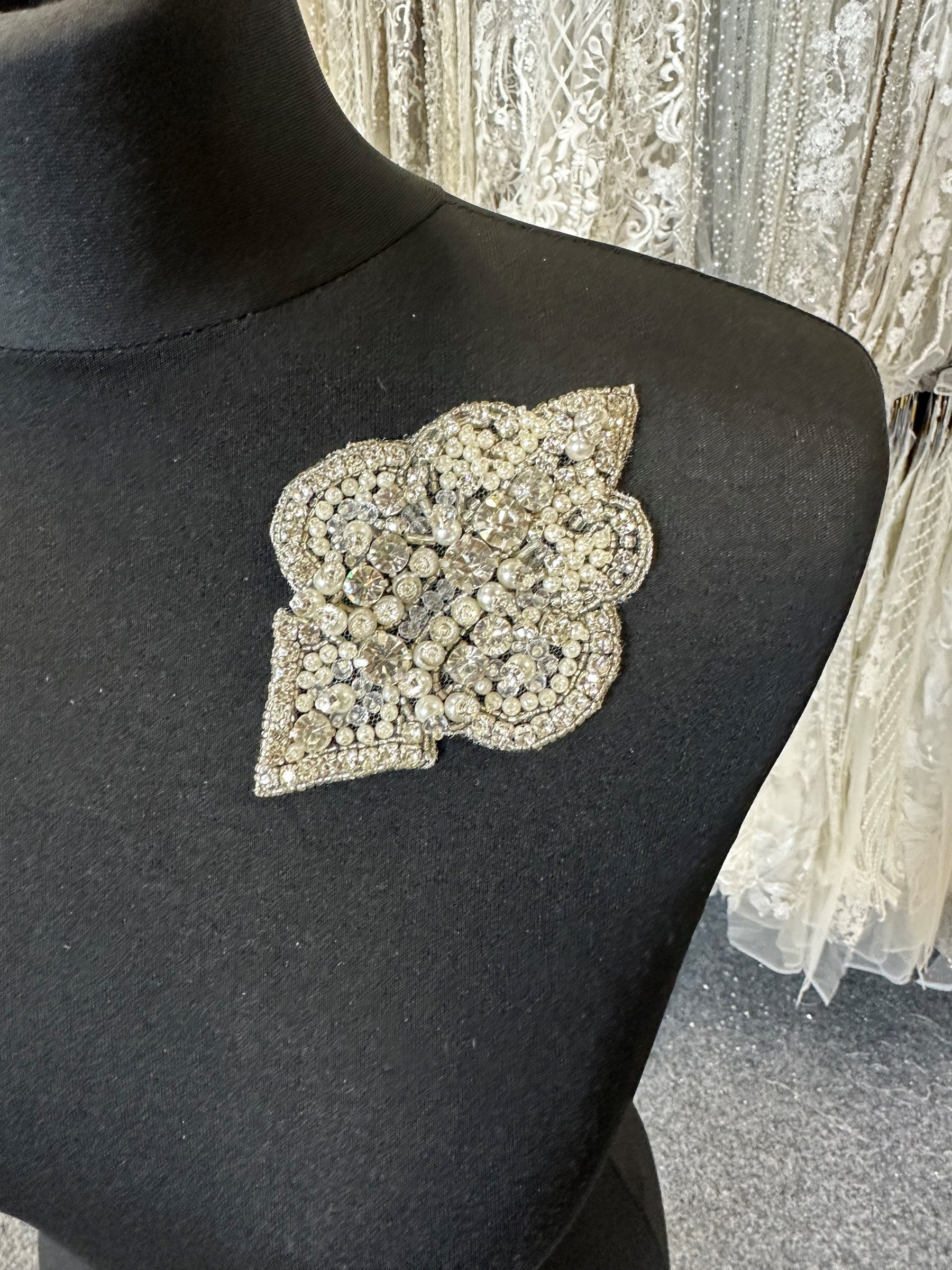 Applique en cristal brodée – Allium