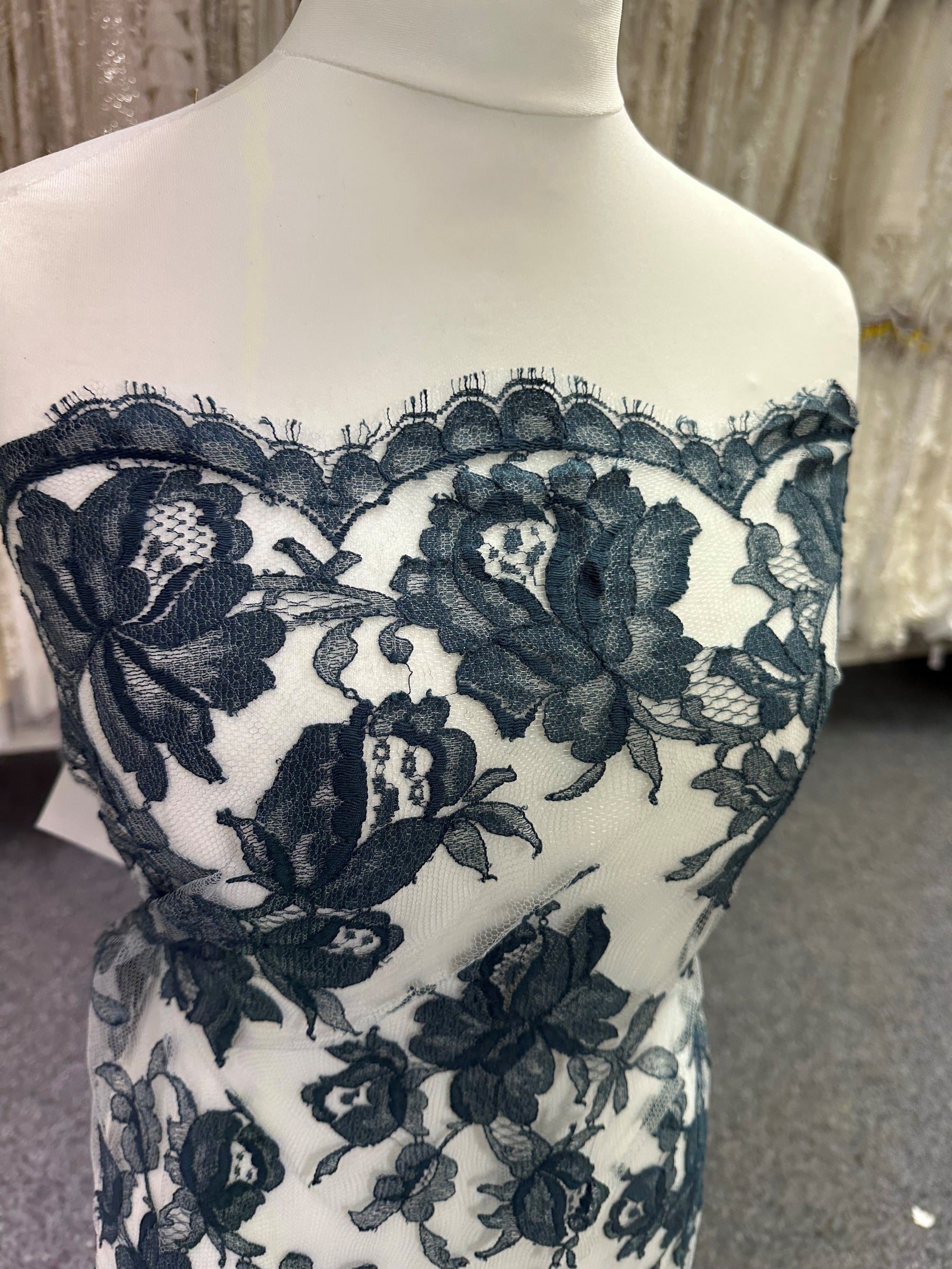 Dentelle Bleu Français - Harper.