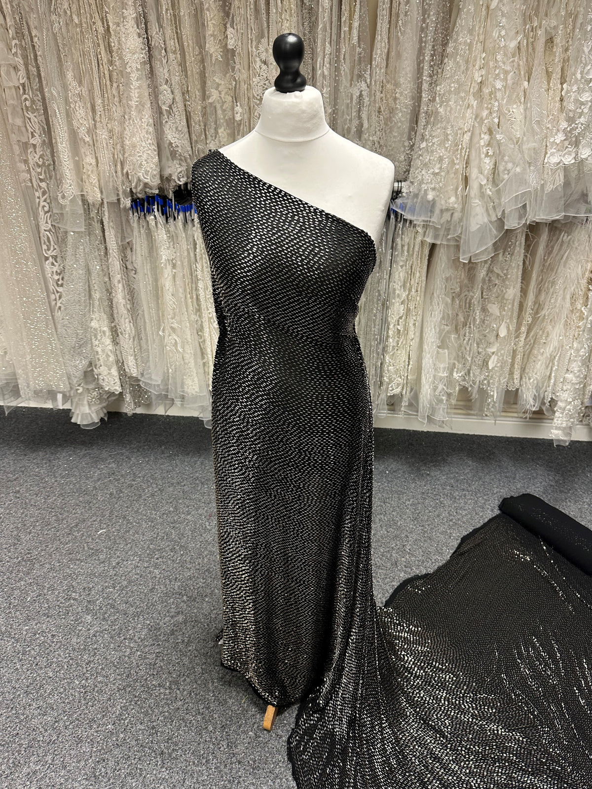 Georgette perlée noire - Dara