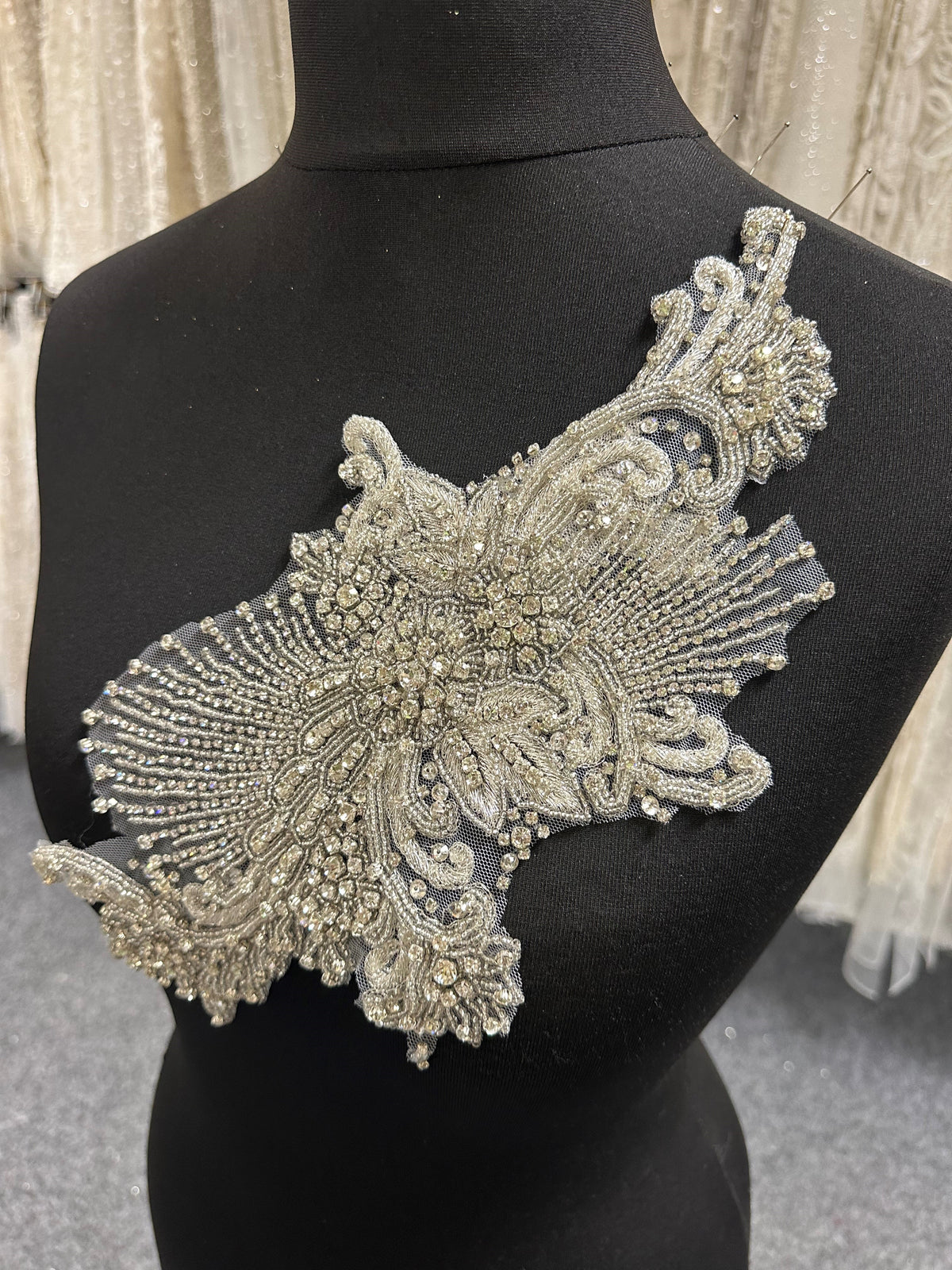 Applique en cristal brodée – Hercules