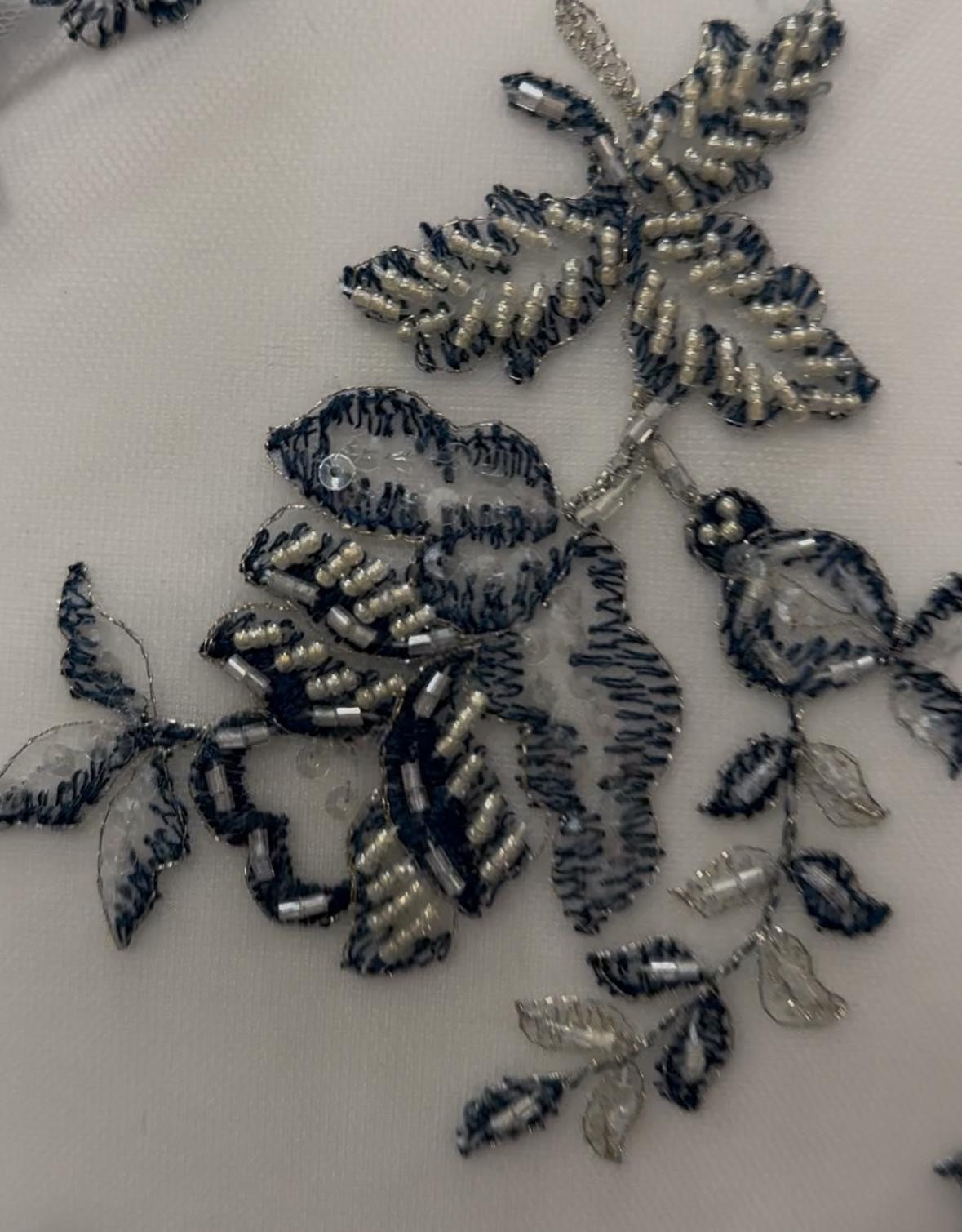 Dentelle Bleu Français - Chloé.