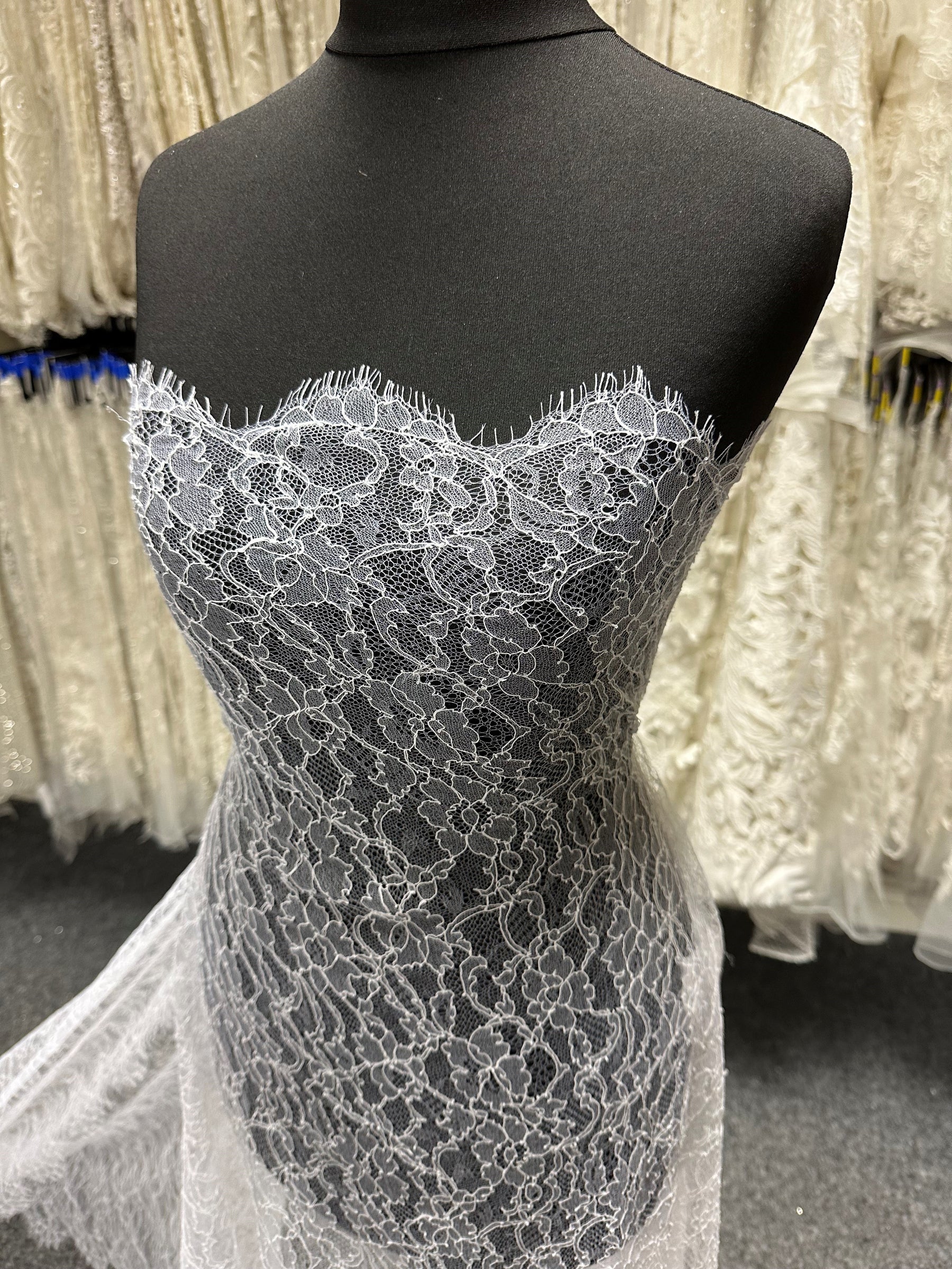 Dentelle de Chantilly blanche - Samantha