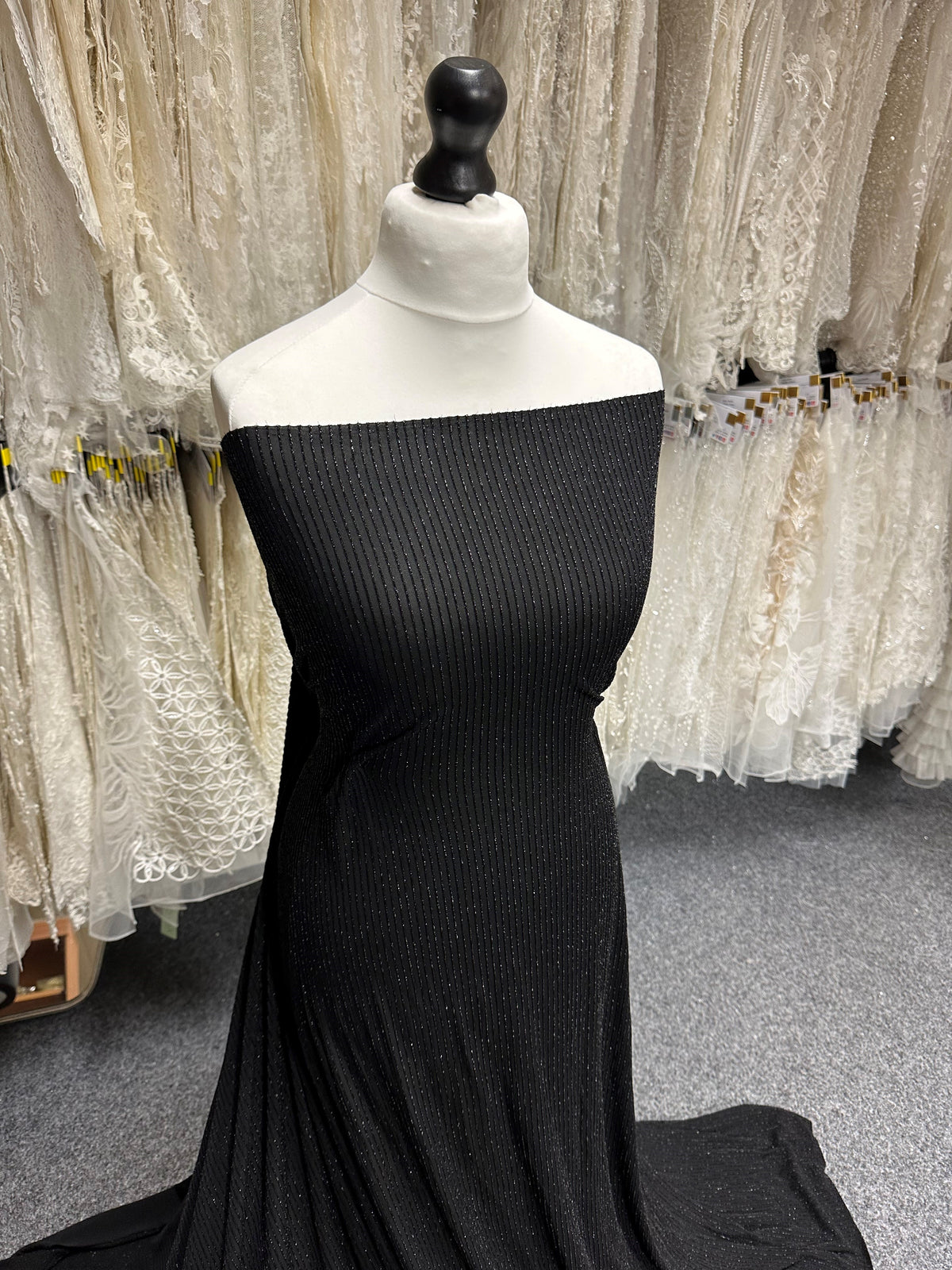 Georgette noire perlée - Buda