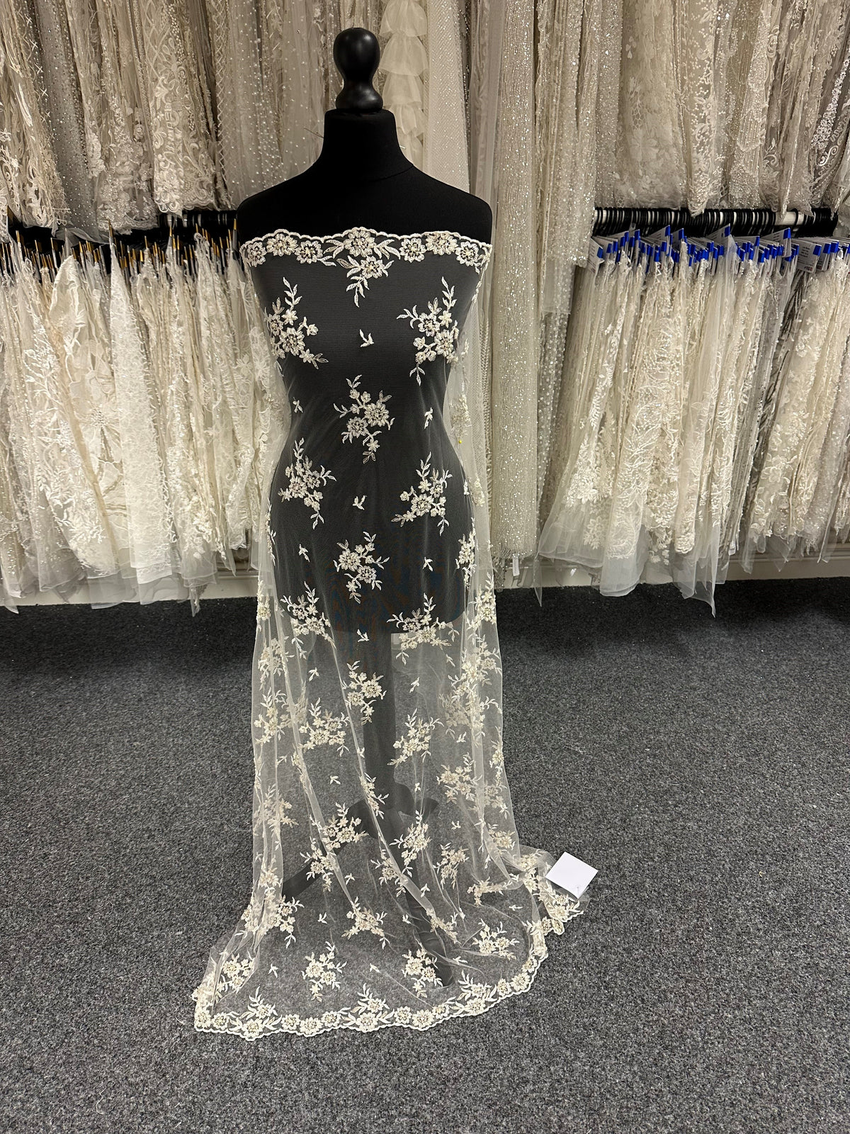 Dentelle perlée ivoire - Rame