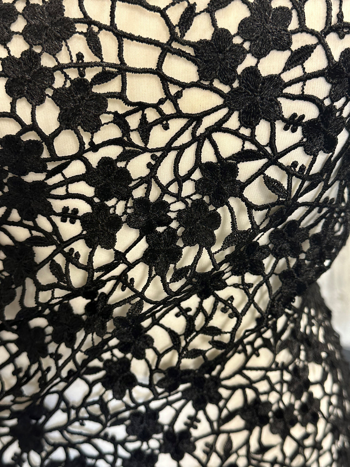 Dentelle Guipure Noire - Ebba