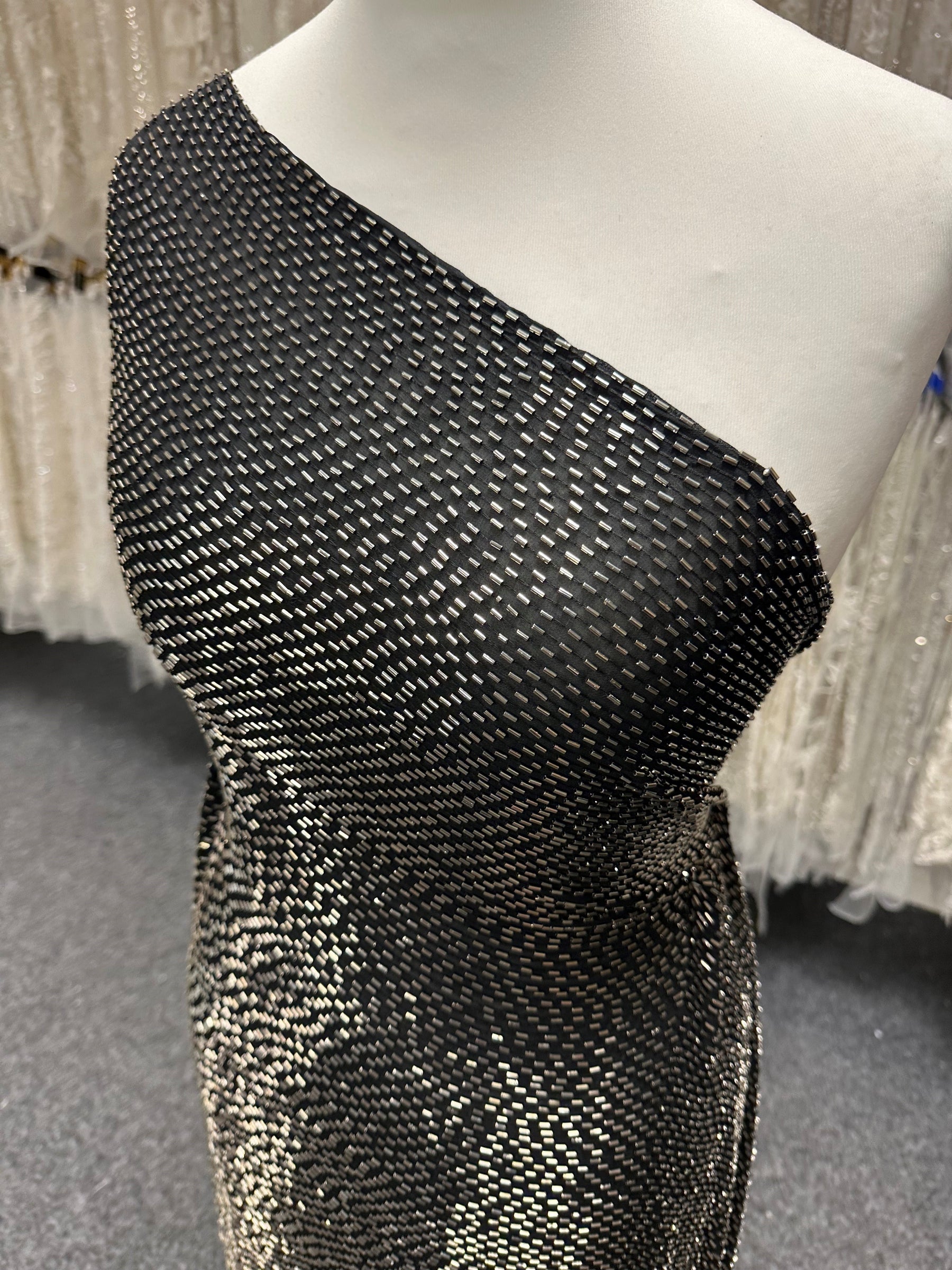 Georgette perlée noire - Dara