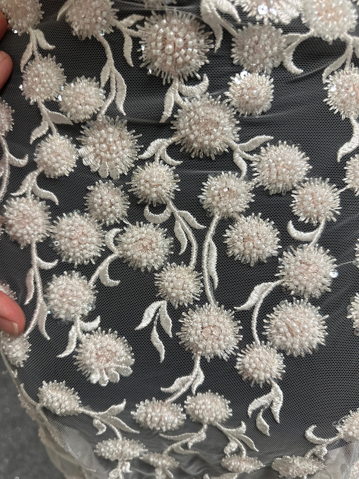 Dentelle brodée ivoire et rose - Zillah