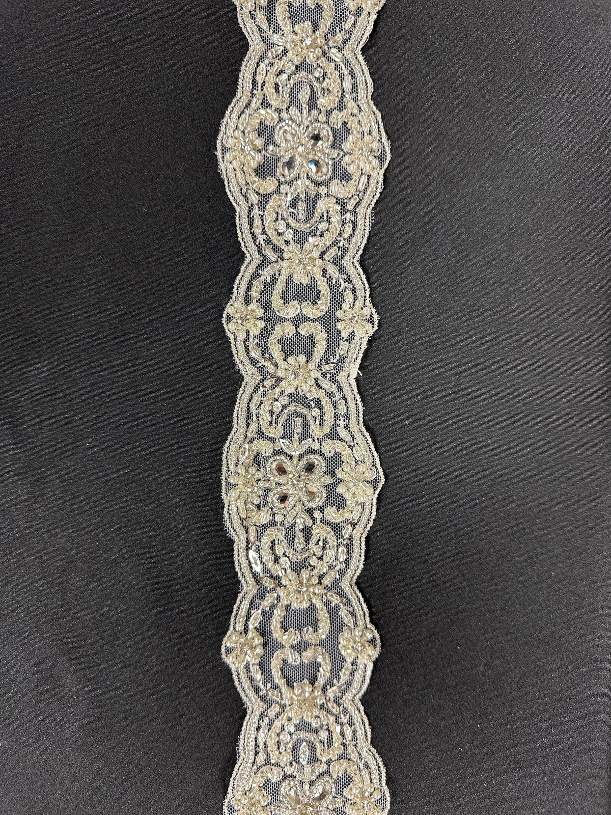 Garniture en cristal ivoire et perles – Cute