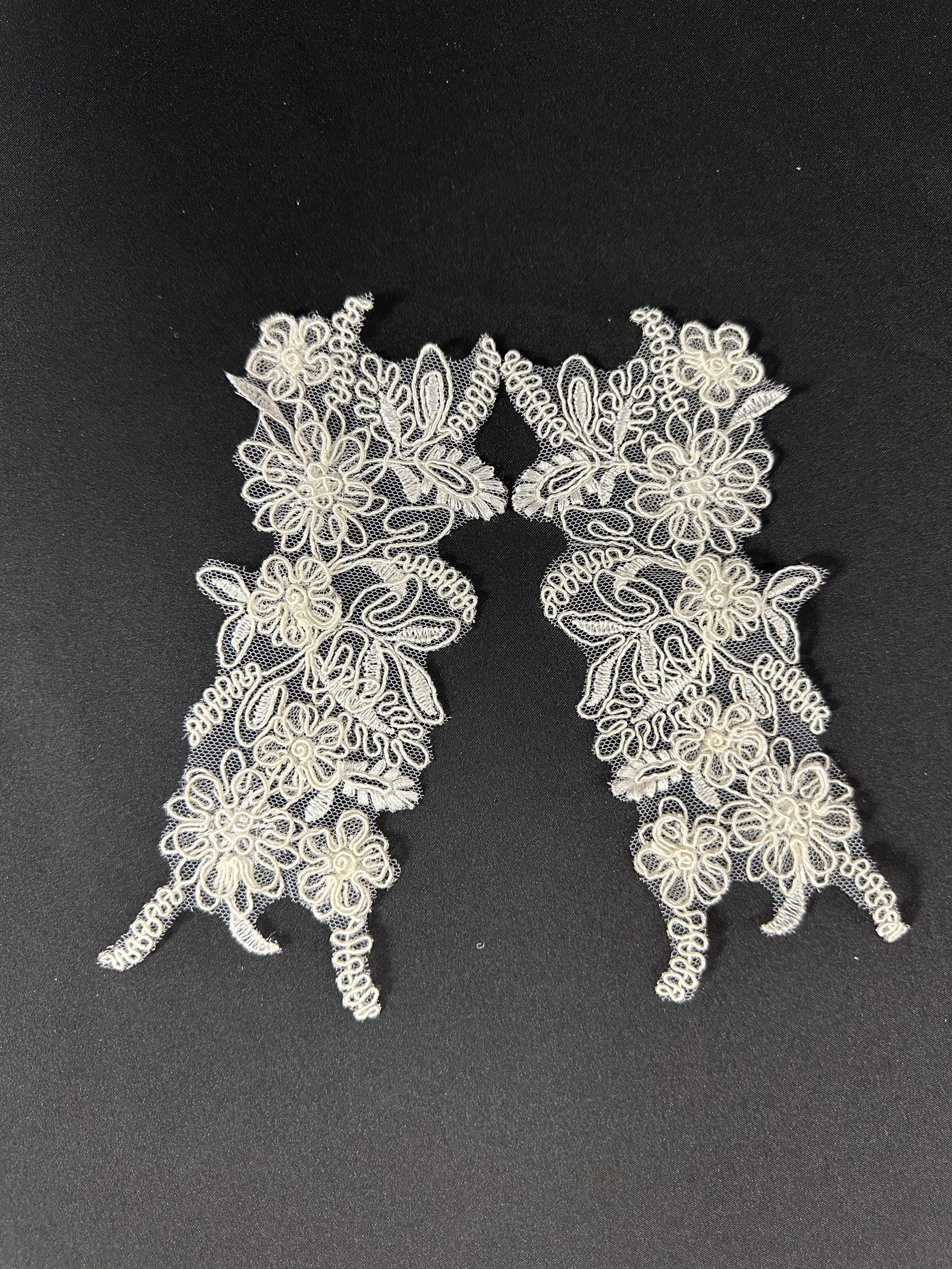 Appliques en dentelle brodées ivoire- Coral (Medium)