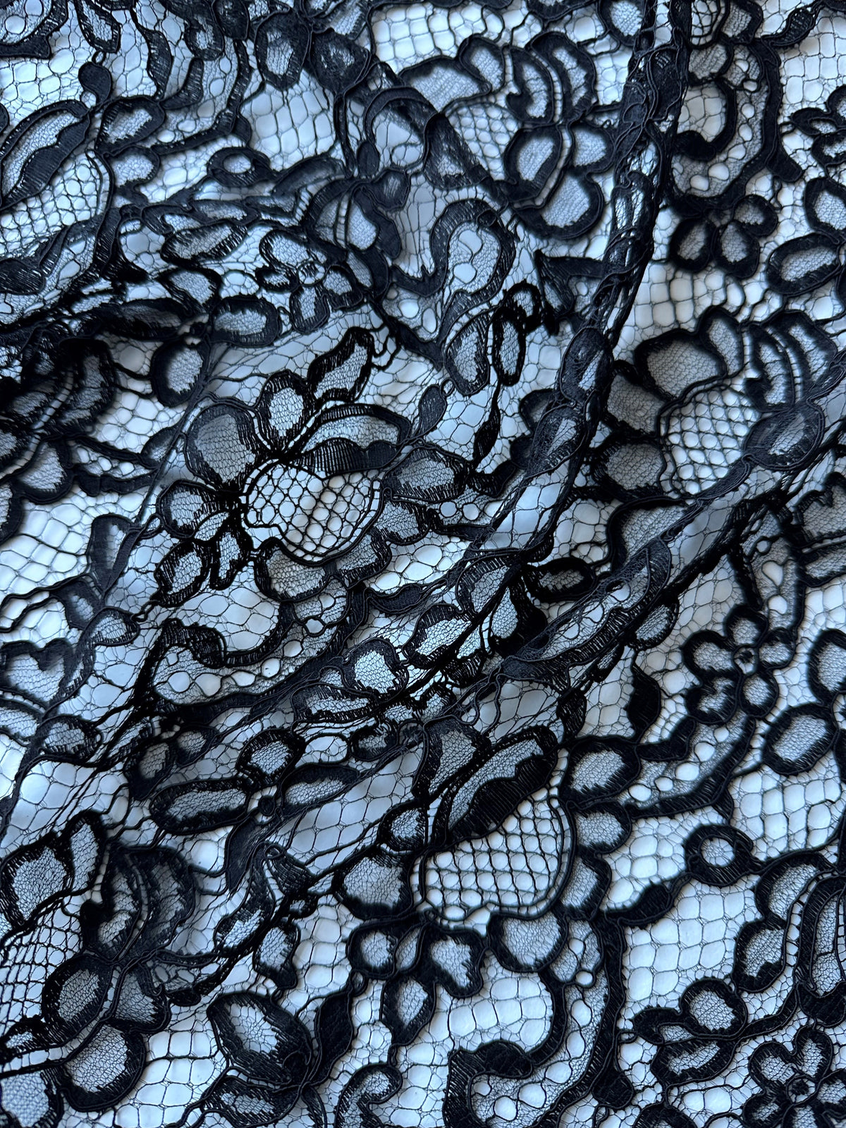 Dentelle de Chantilly noire - Tica