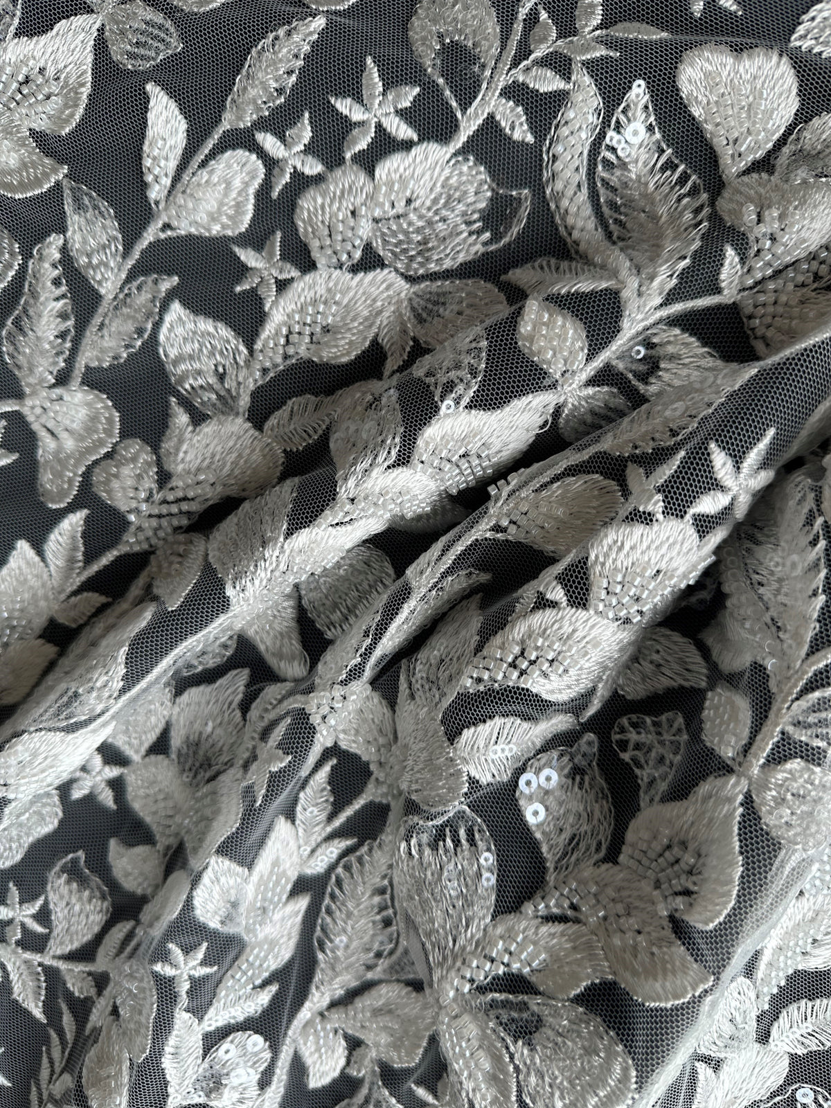 Dentelle brodée de perles ivoire - Cheney