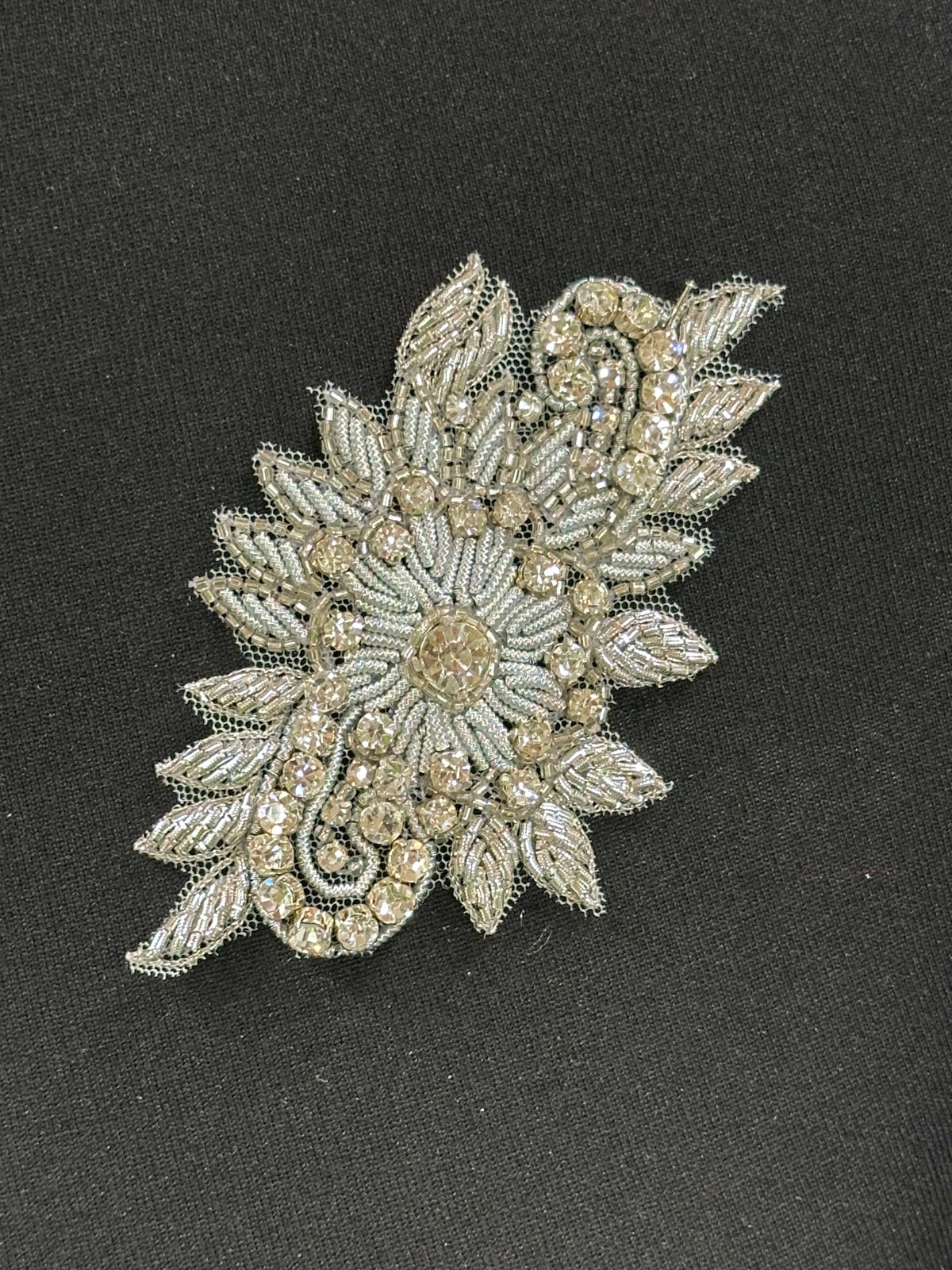 Applique en cristal brodée - Equilibrium