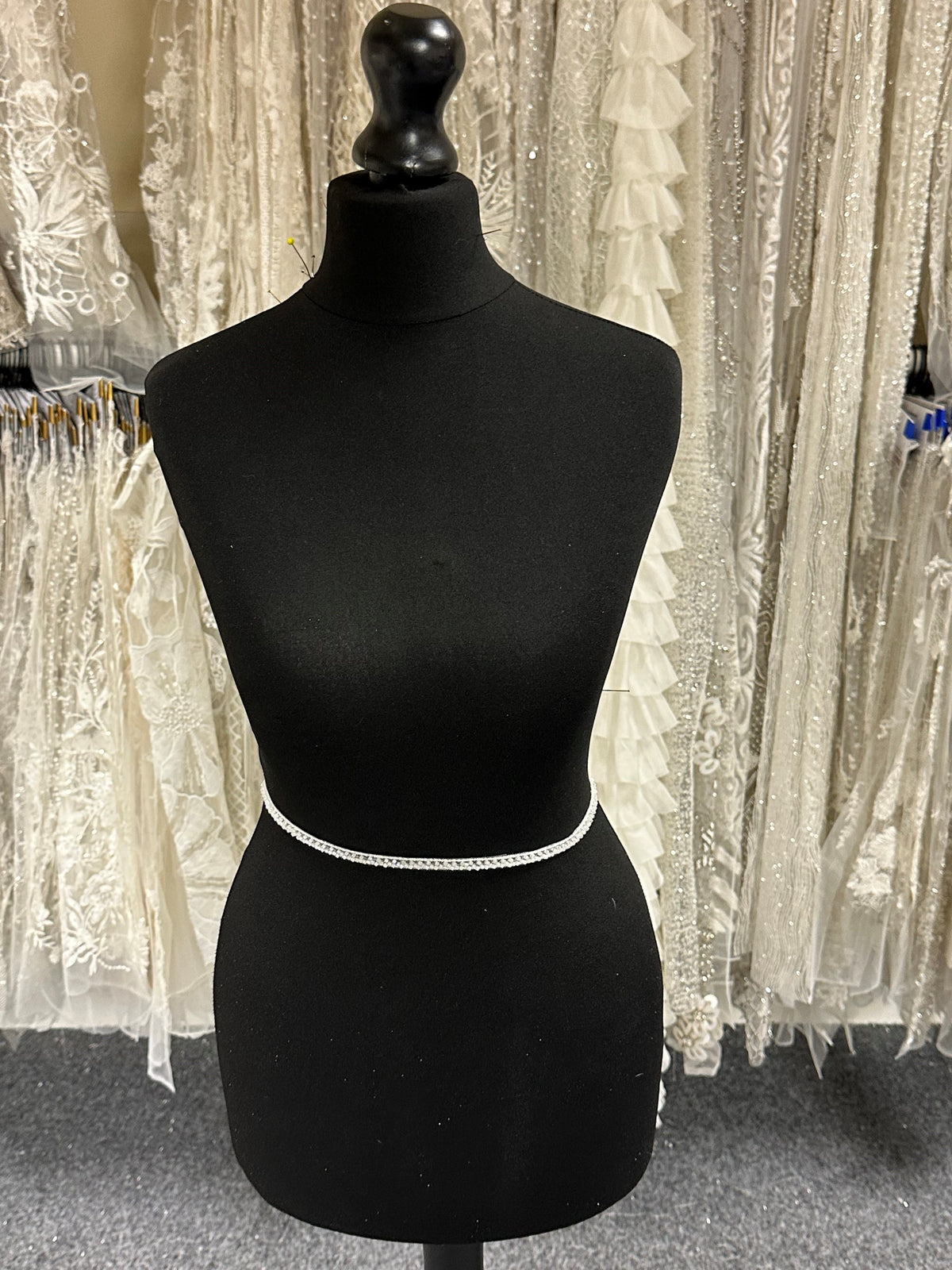 Bordure en dentelle étroite ivoire - Métal